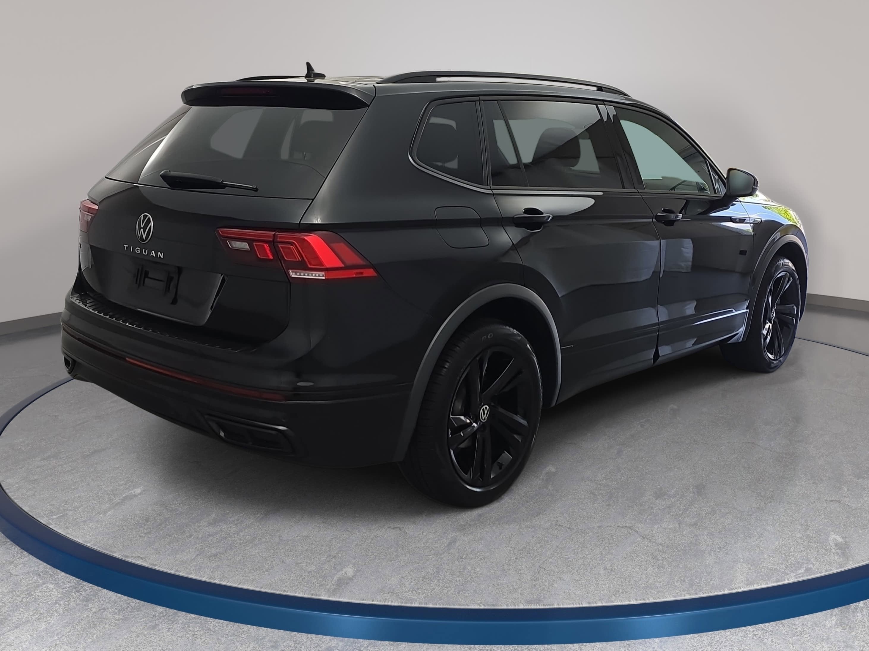 2024 Volkswagen Tiguan SE R-Line Black