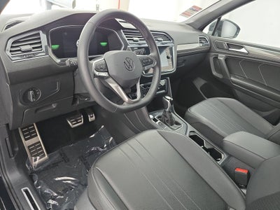 2023 Volkswagen Tiguan SE R-Line Black