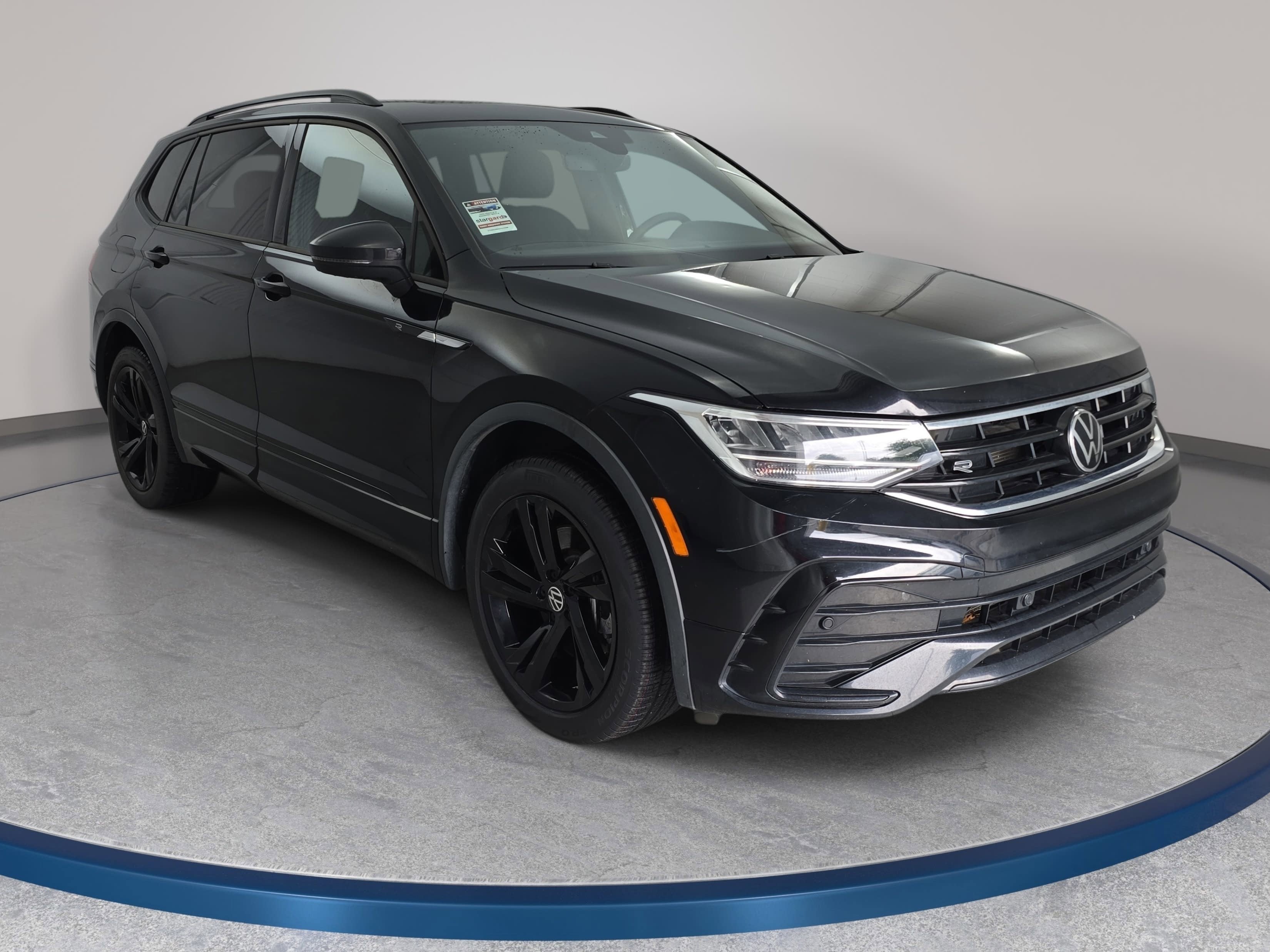 2023 Volkswagen Tiguan SE R-Line Black