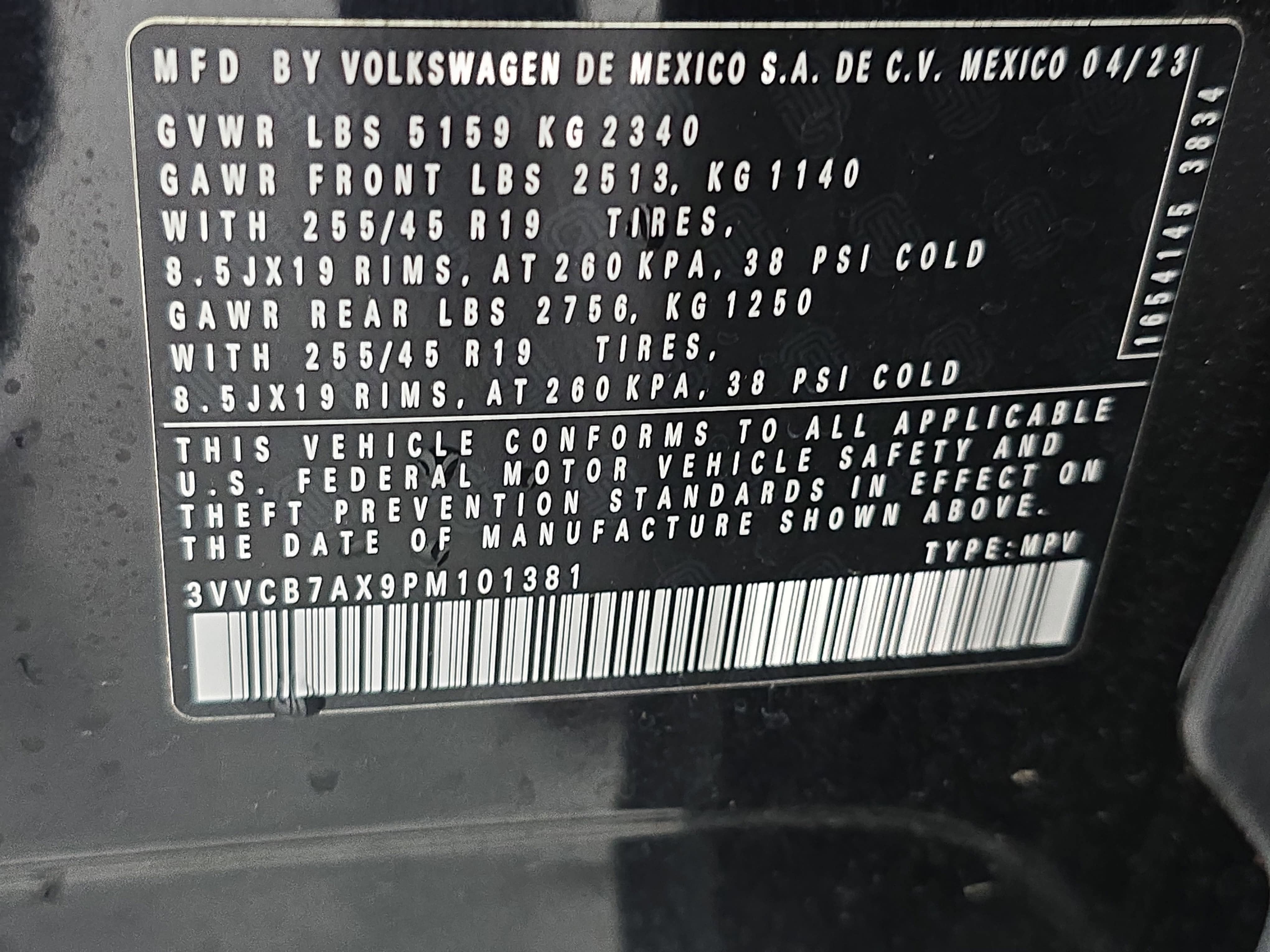 2023 Volkswagen Tiguan SE R-Line Black