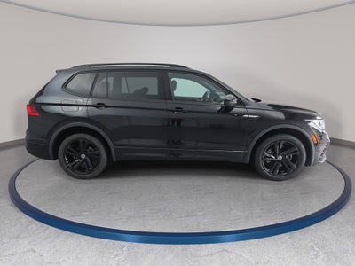 2023 Volkswagen Tiguan SE R-Line Black