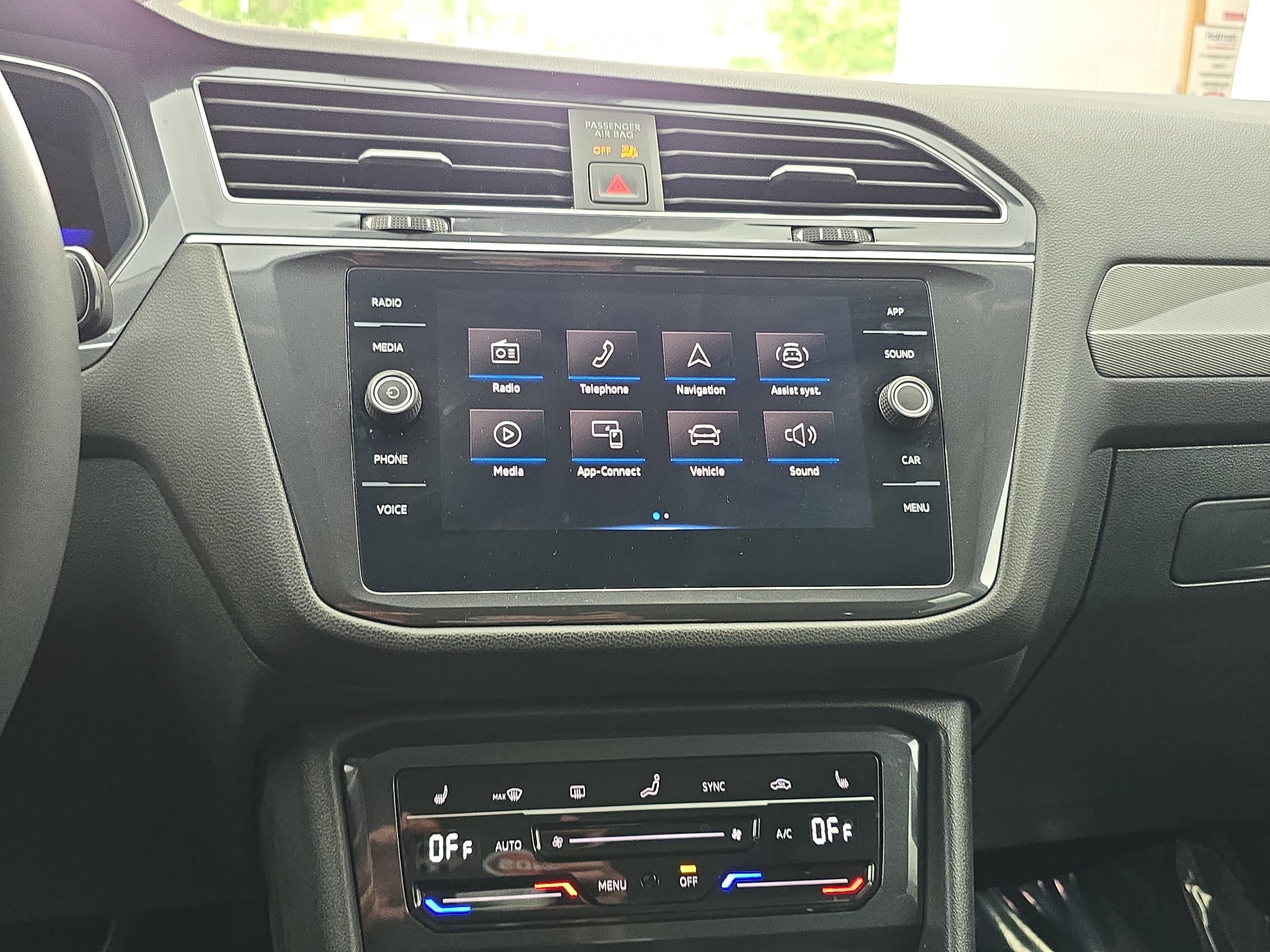 2024 Volkswagen Tiguan SE