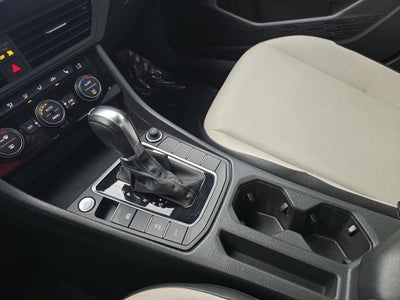 2019 Volkswagen Jetta R-Line