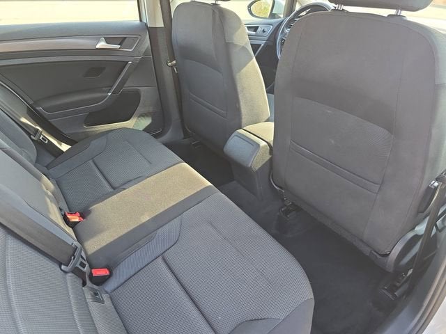 2018 Volkswagen Golf S