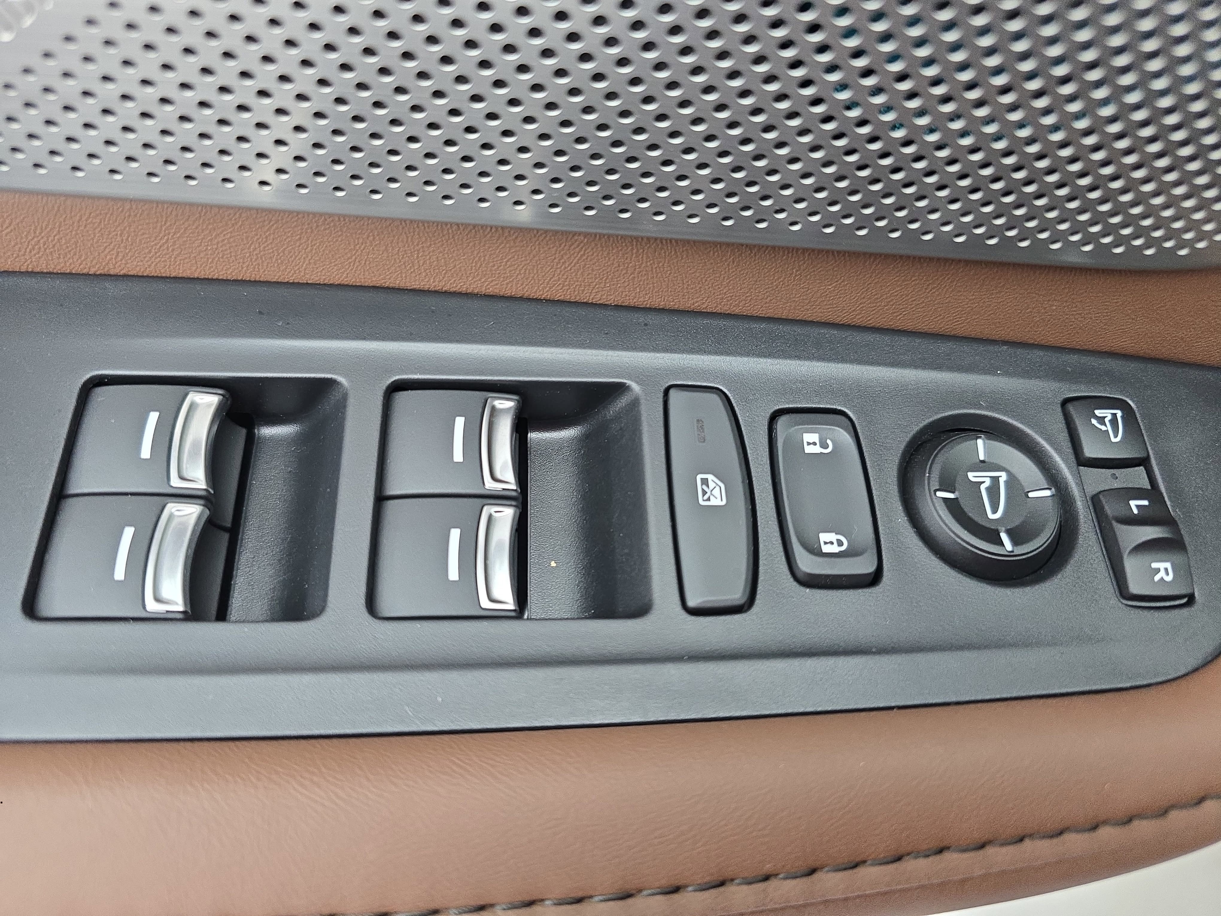 2025 Acura RDX w/Advance Package