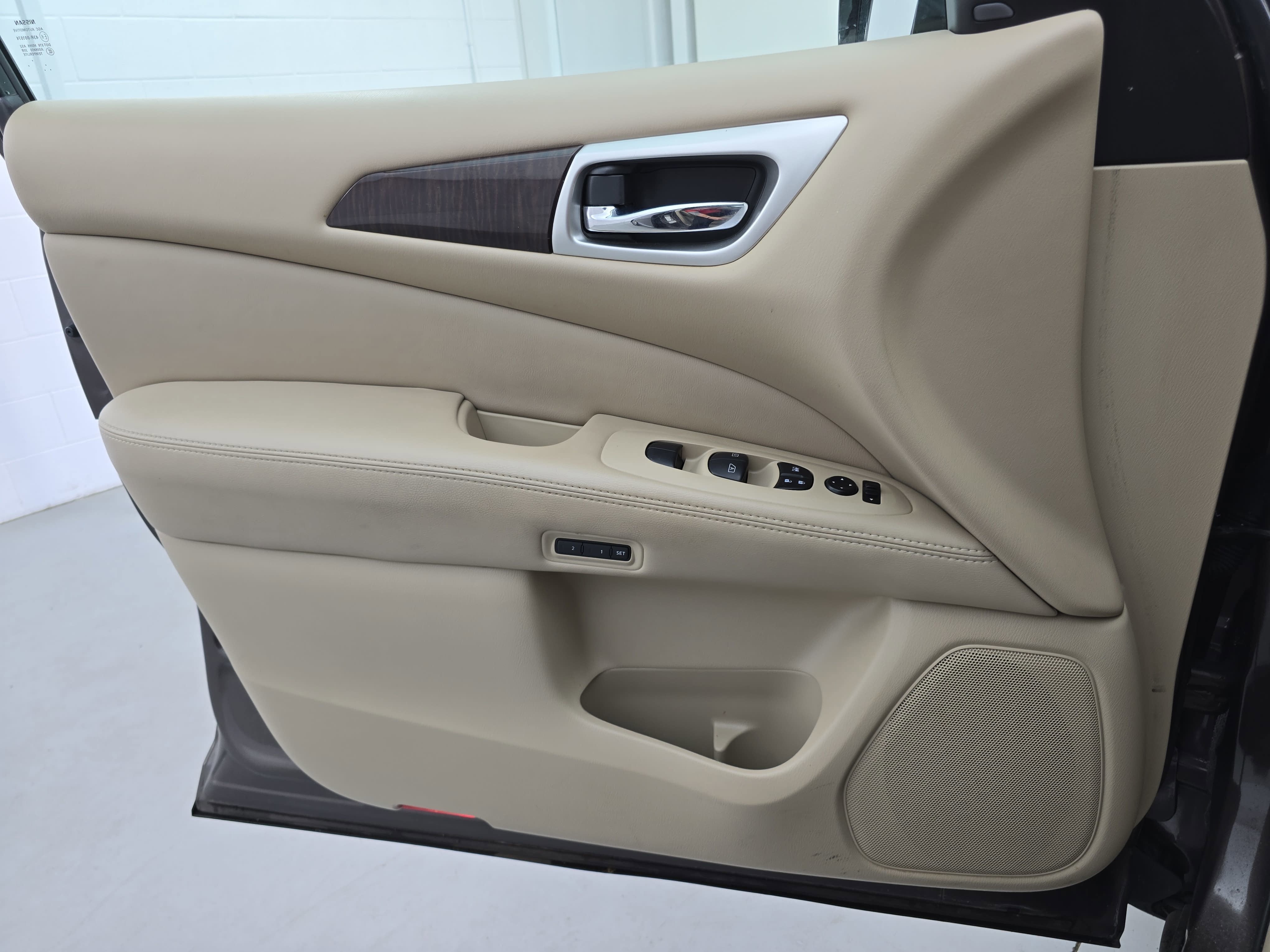 2015 Nissan Pathfinder Platinum