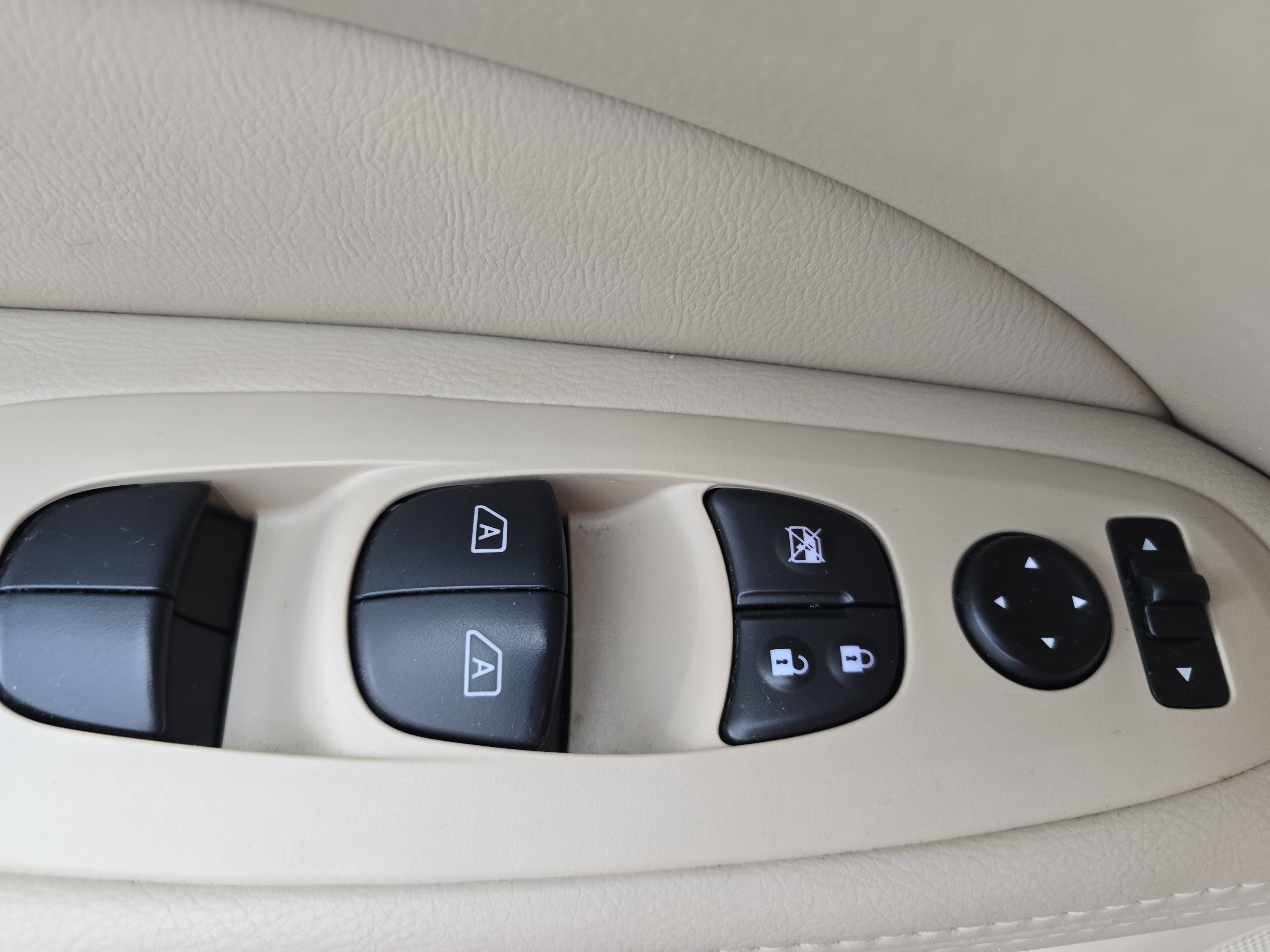 2015 Nissan Pathfinder Platinum