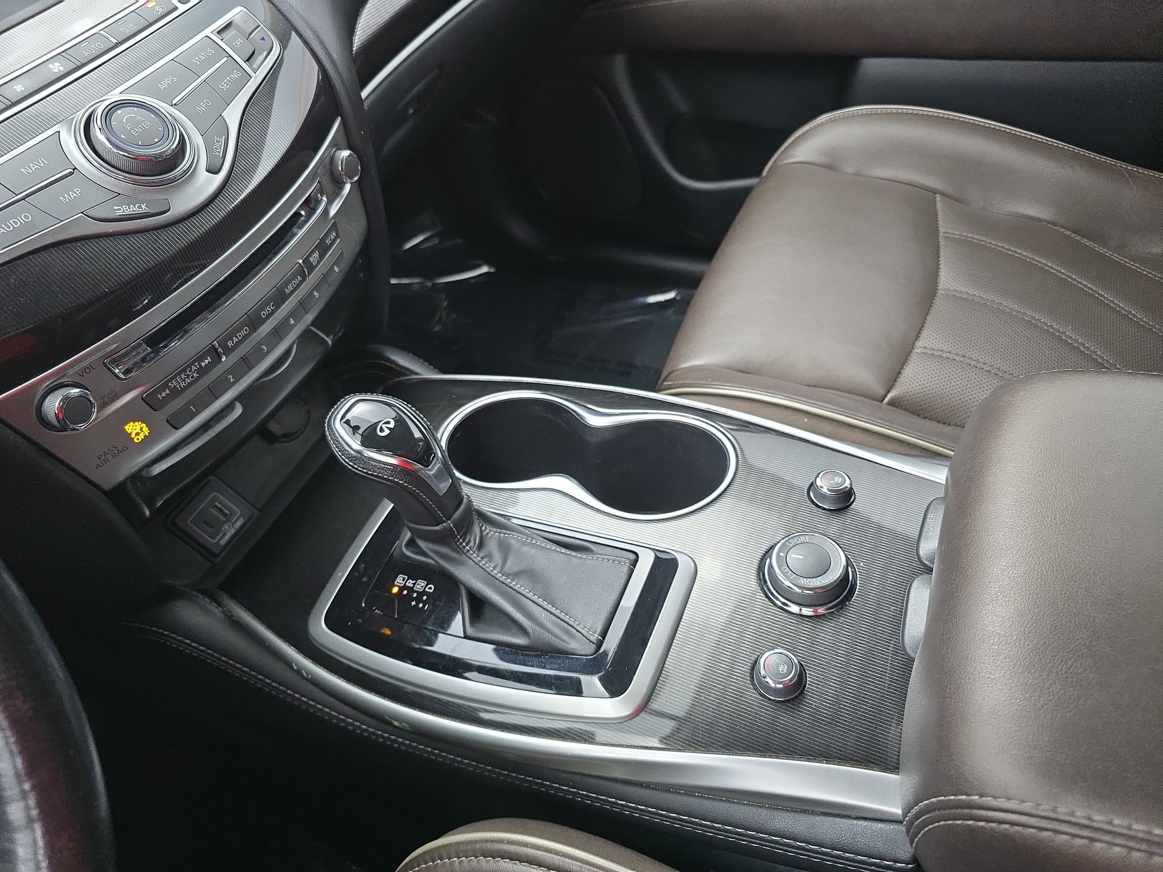 2019 INFINITI QX60 LUXE