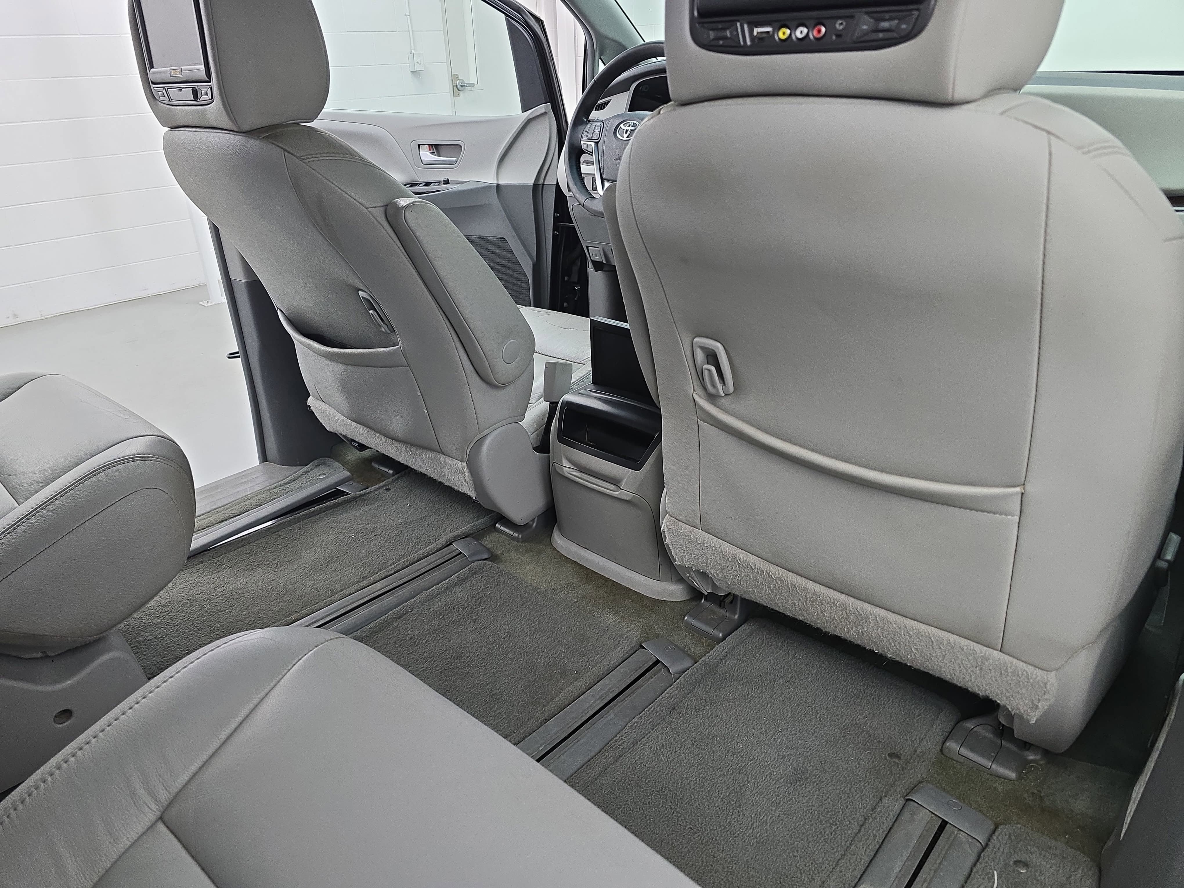 2015 Toyota Sienna XLE