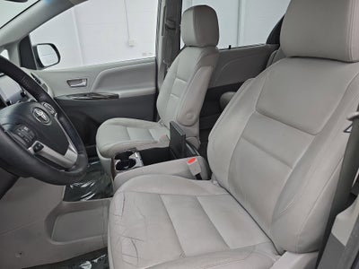 2015 Toyota Sienna XLE