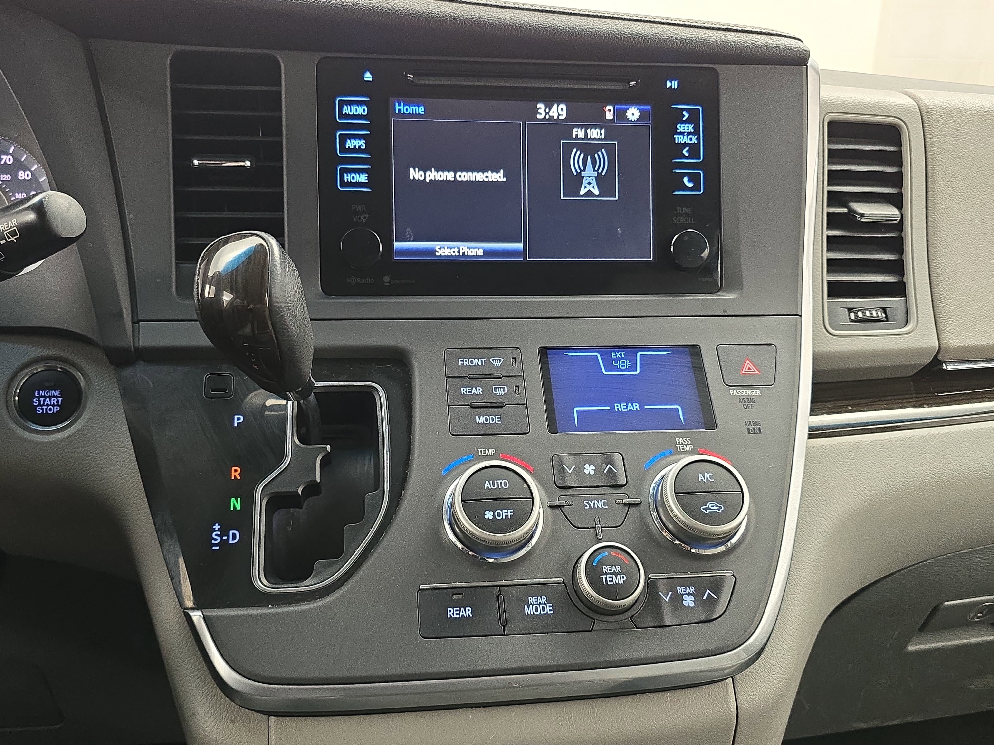 2015 Toyota Sienna XLE
