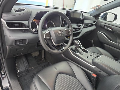 2023 Toyota Highlander XSE