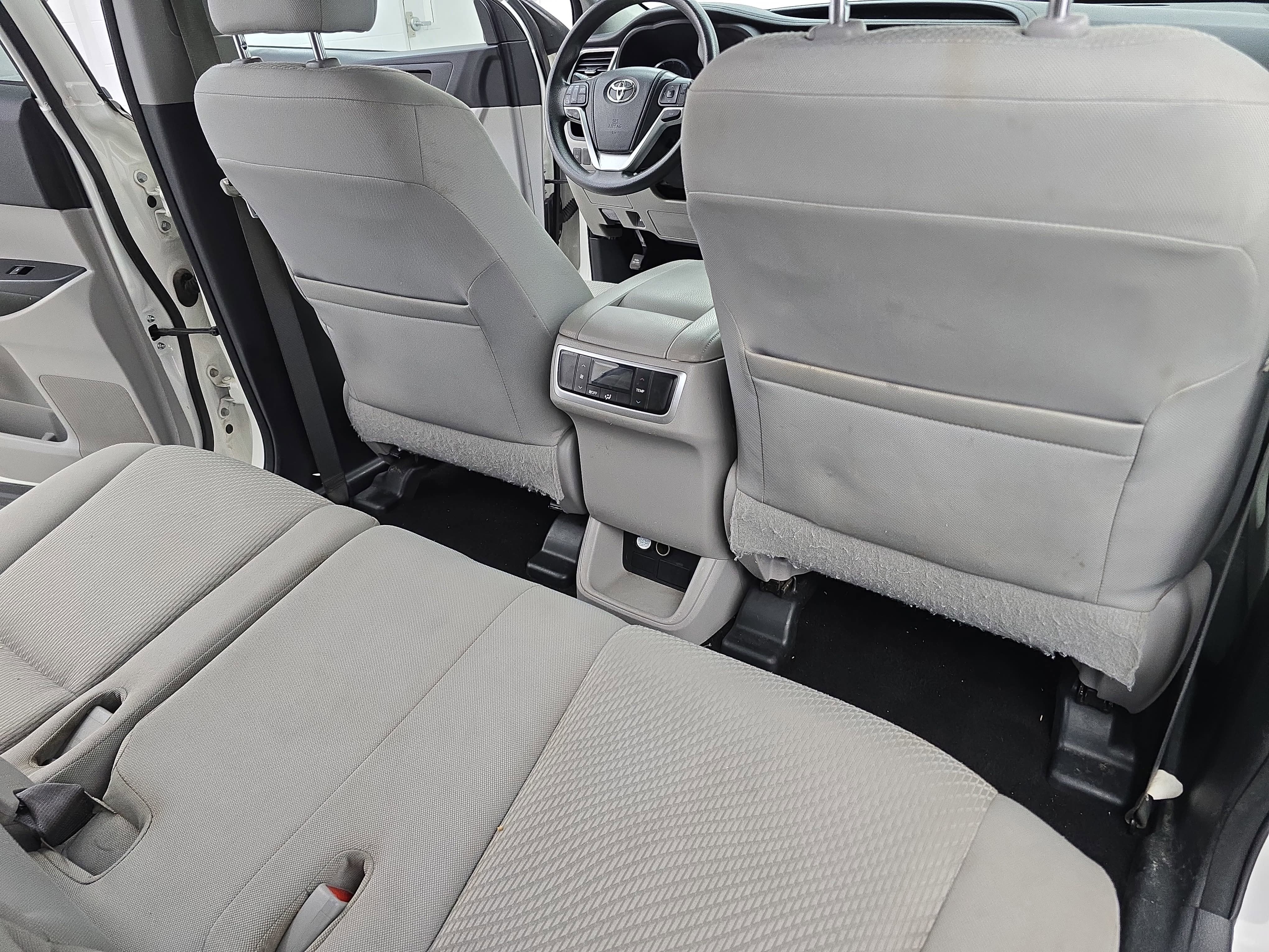 2015 Toyota Highlander LE