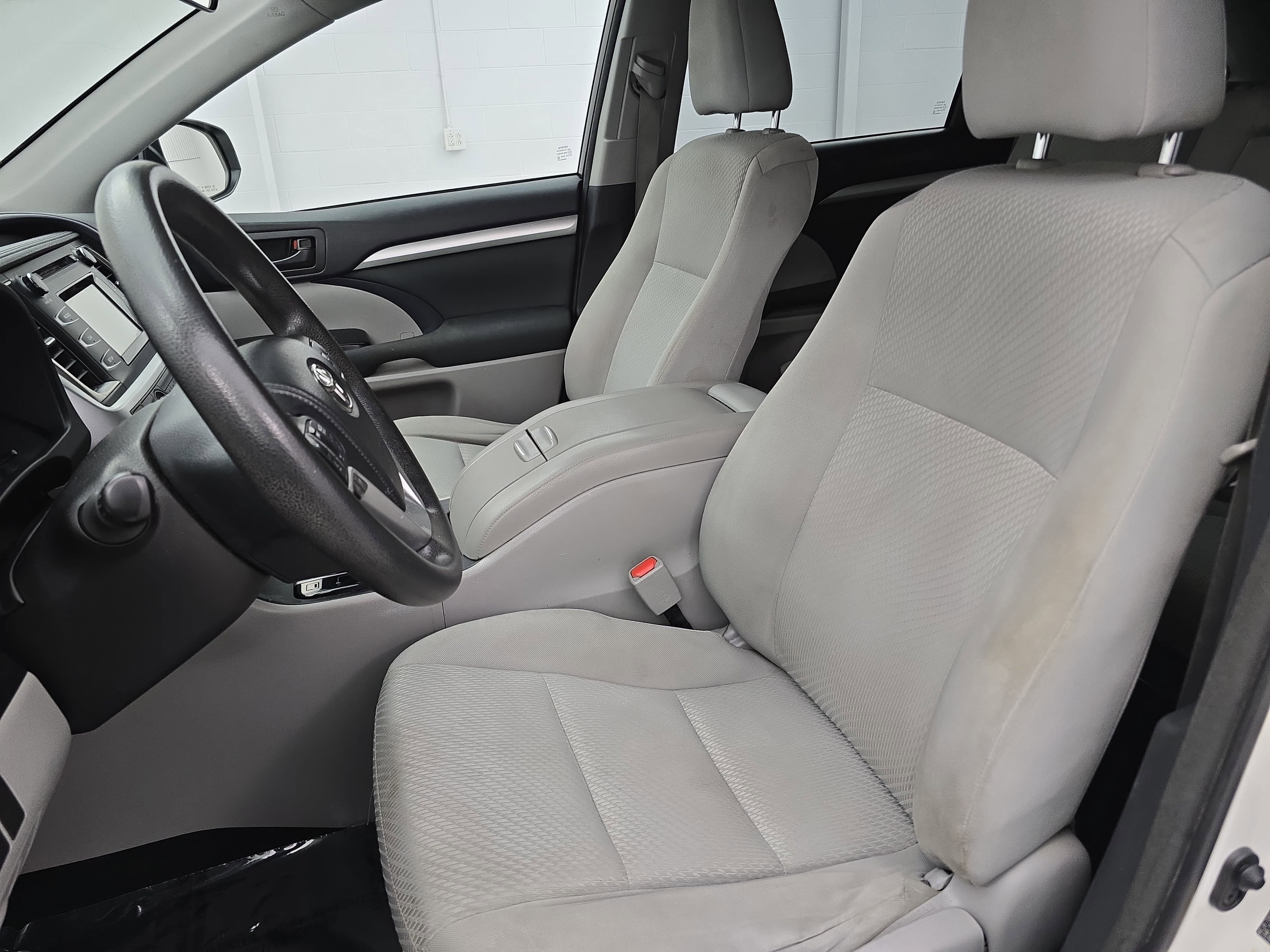 2015 Toyota Highlander LE