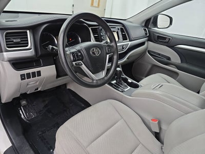 2015 Toyota Highlander LE