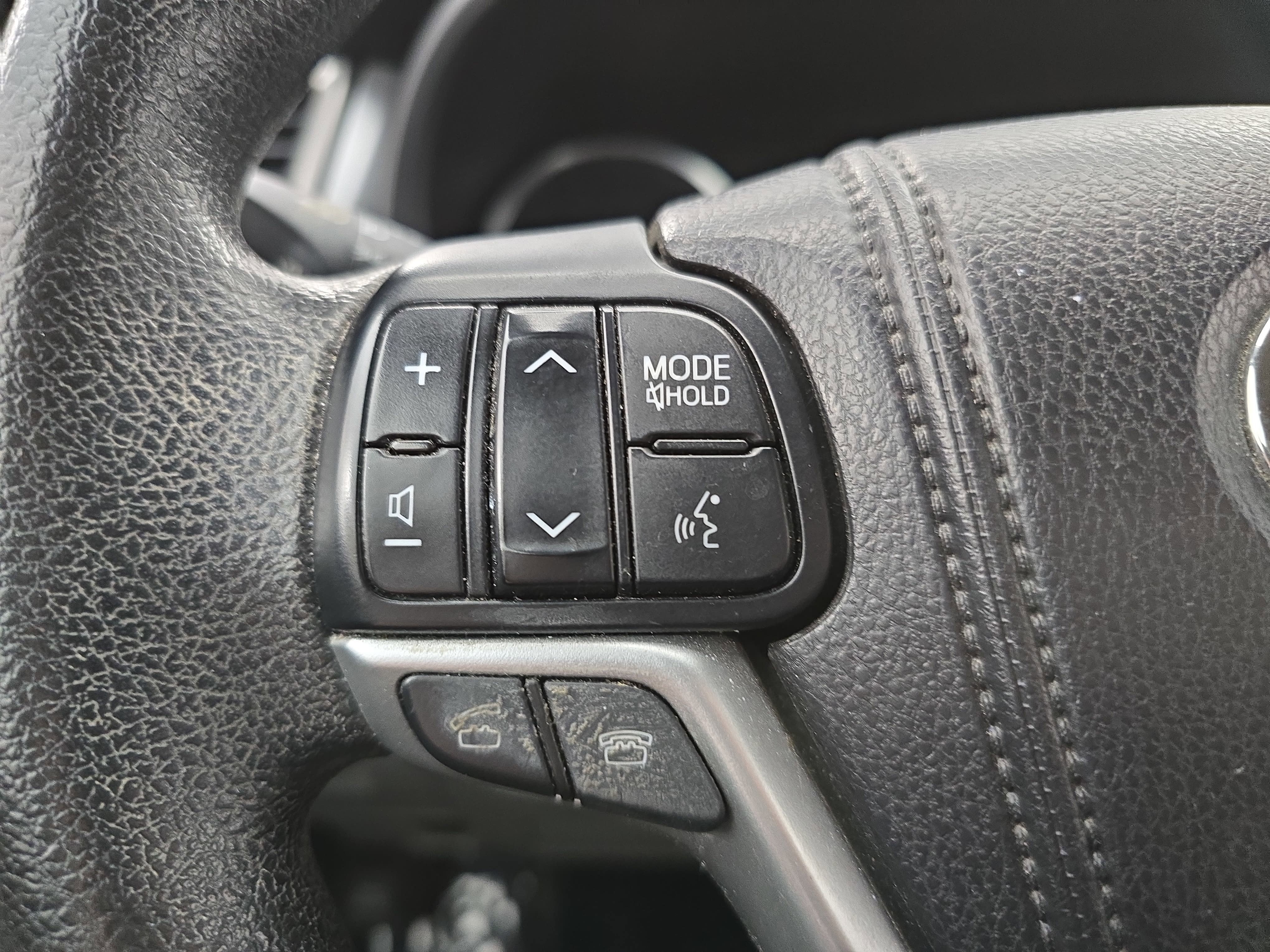 2015 Toyota Highlander LE