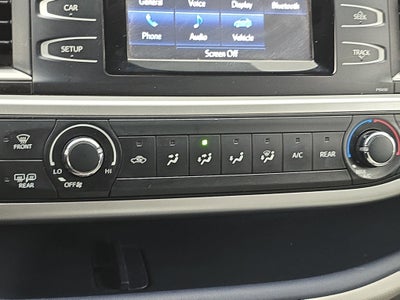 2015 Toyota Highlander LE