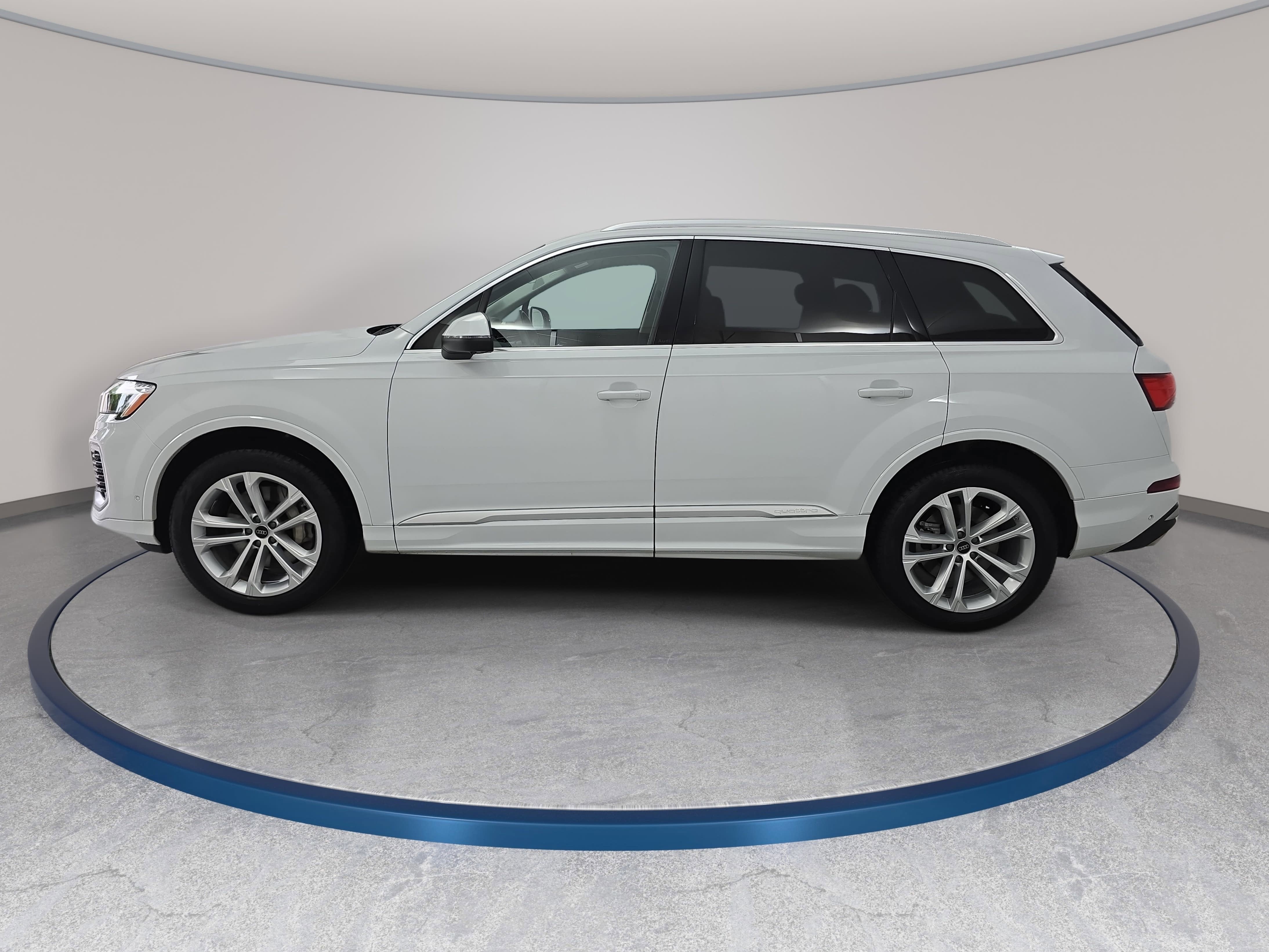 2025 Audi Q7 Premium Plus