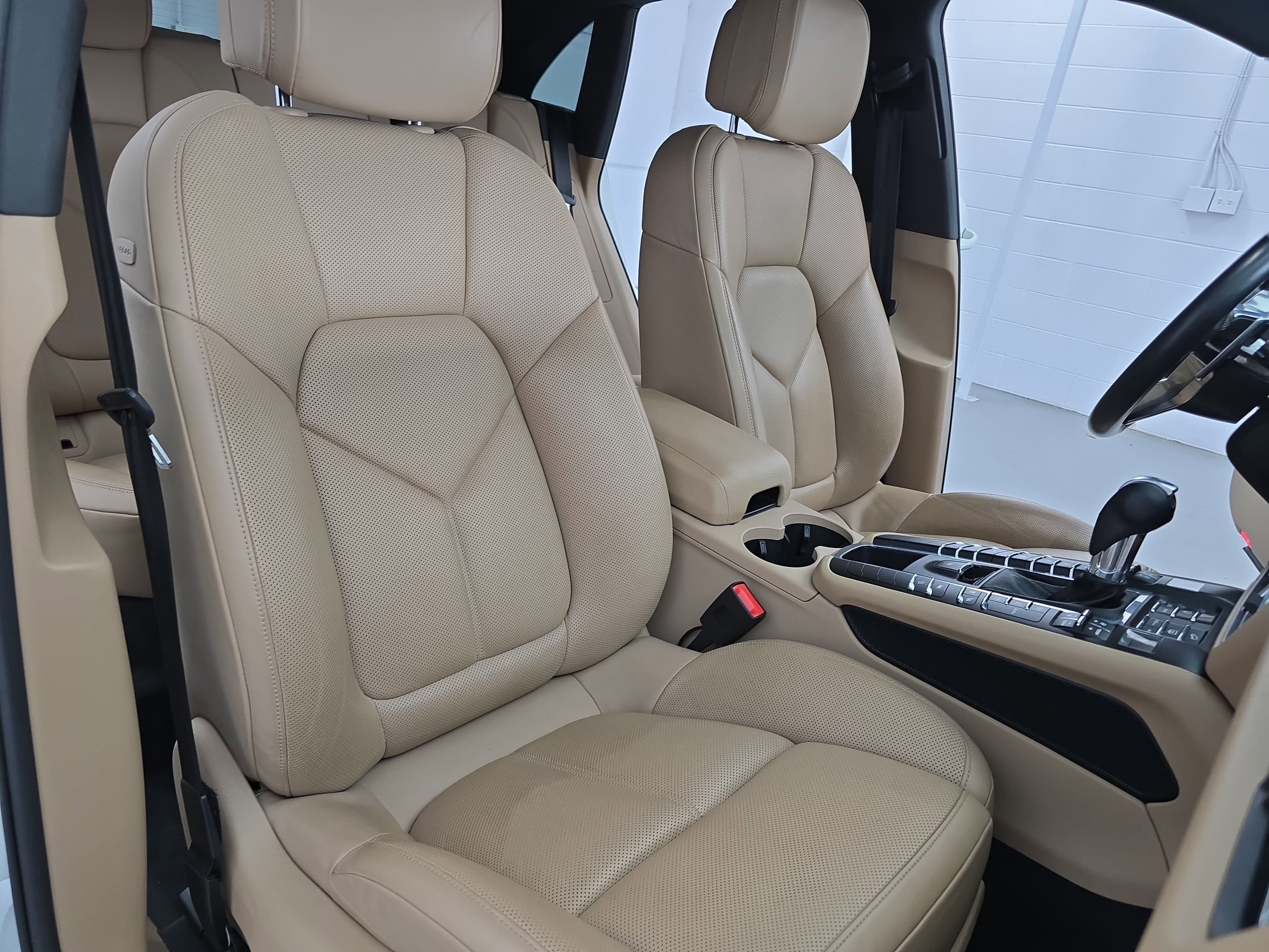 2019 Porsche Macan Base