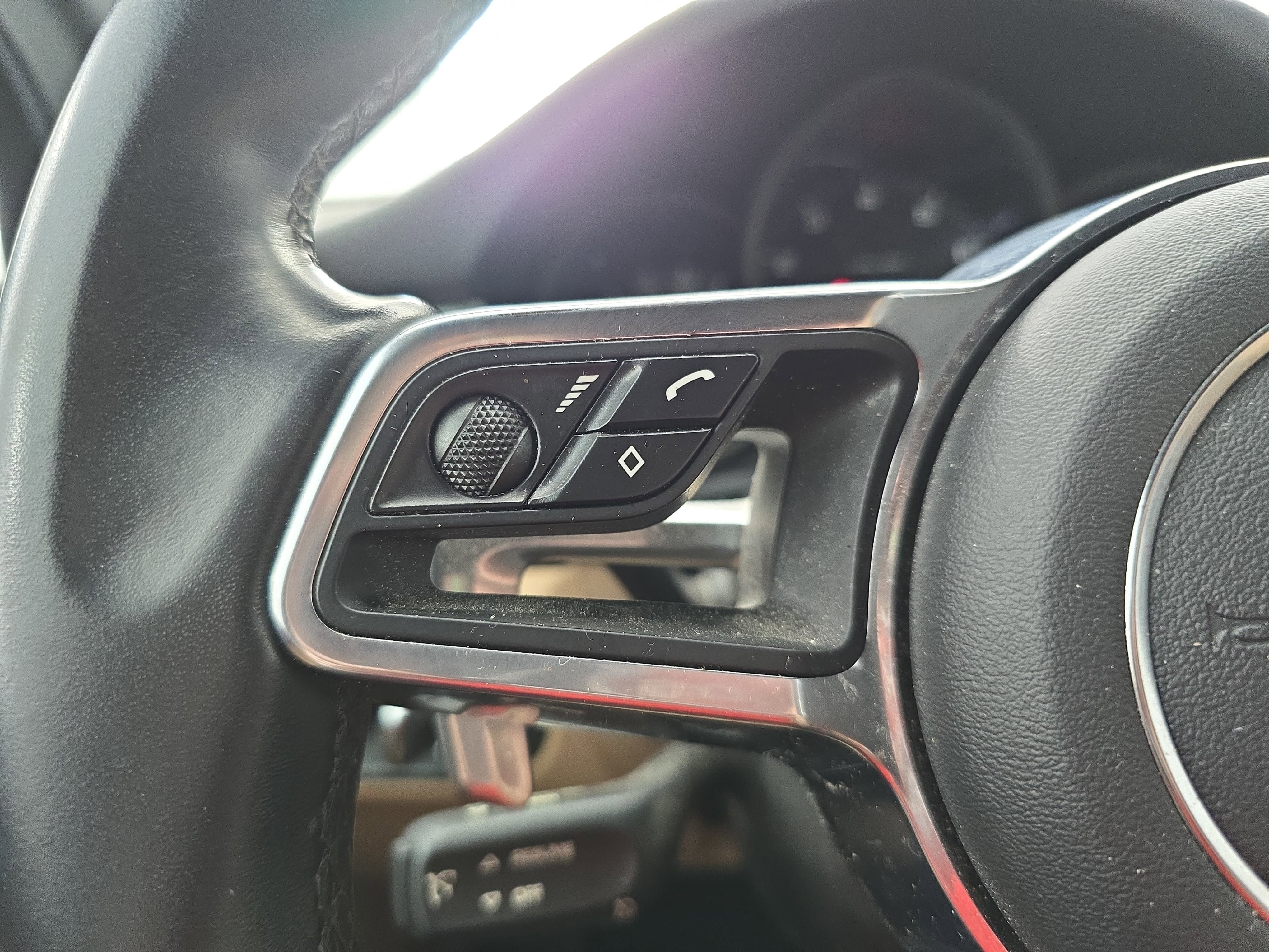 2019 Porsche Macan Base