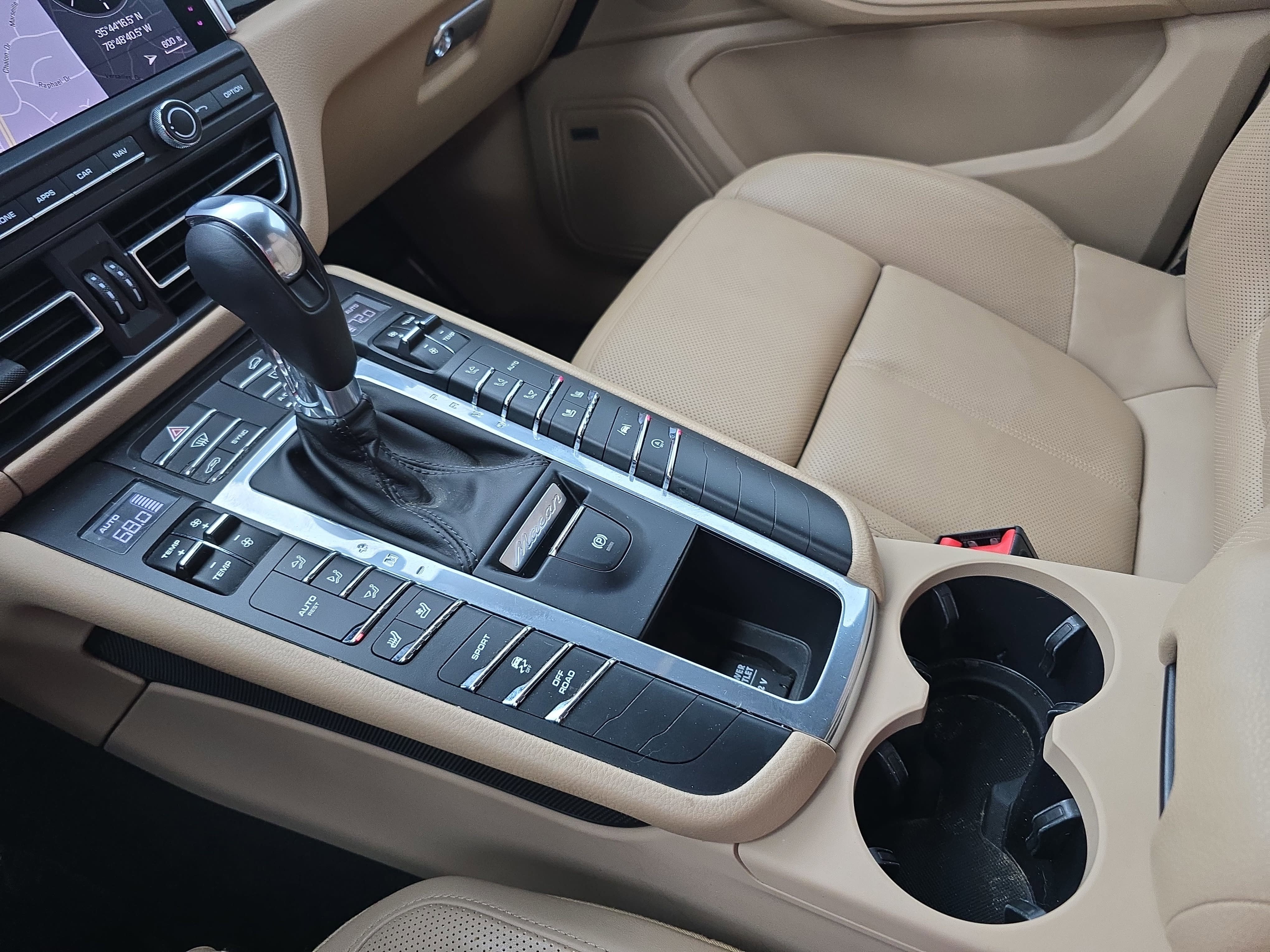 2019 Porsche Macan Base