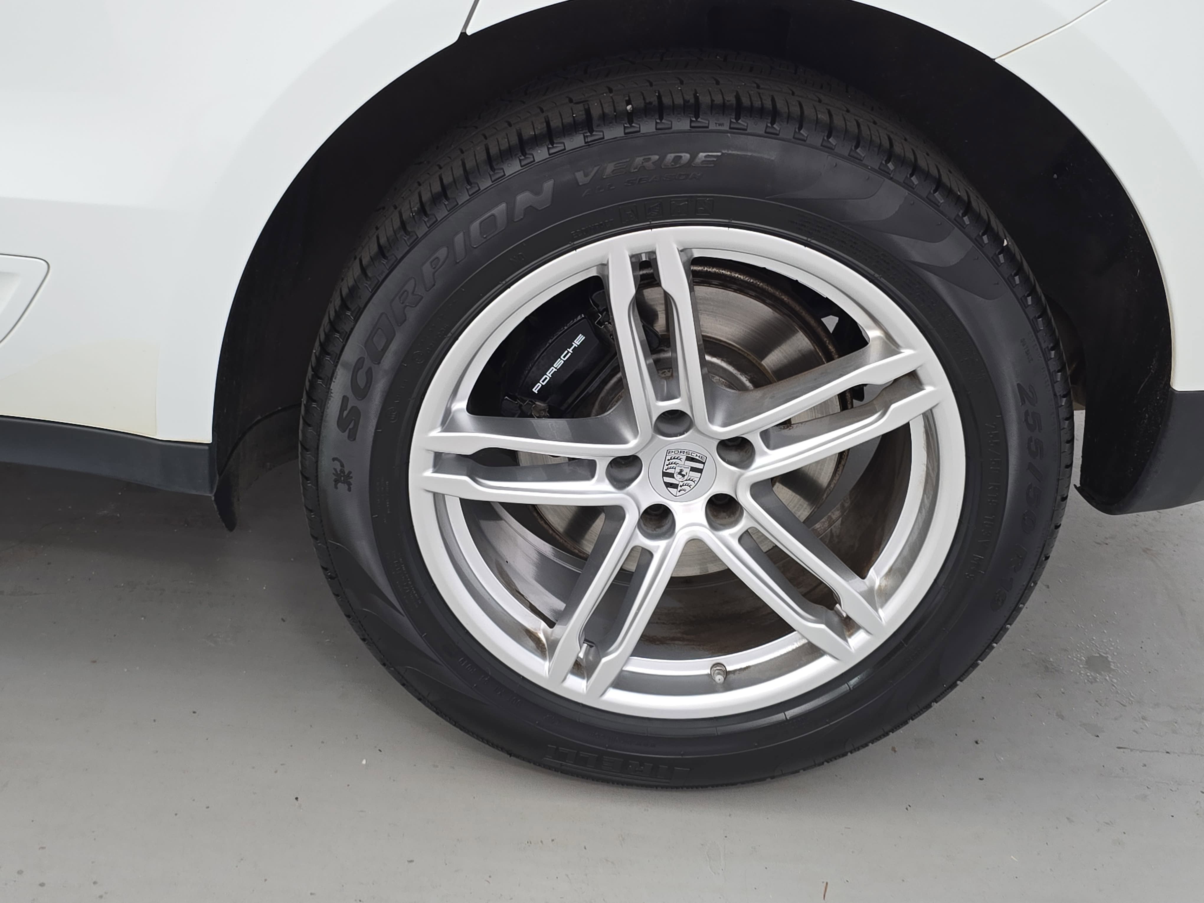 2019 Porsche Macan Base