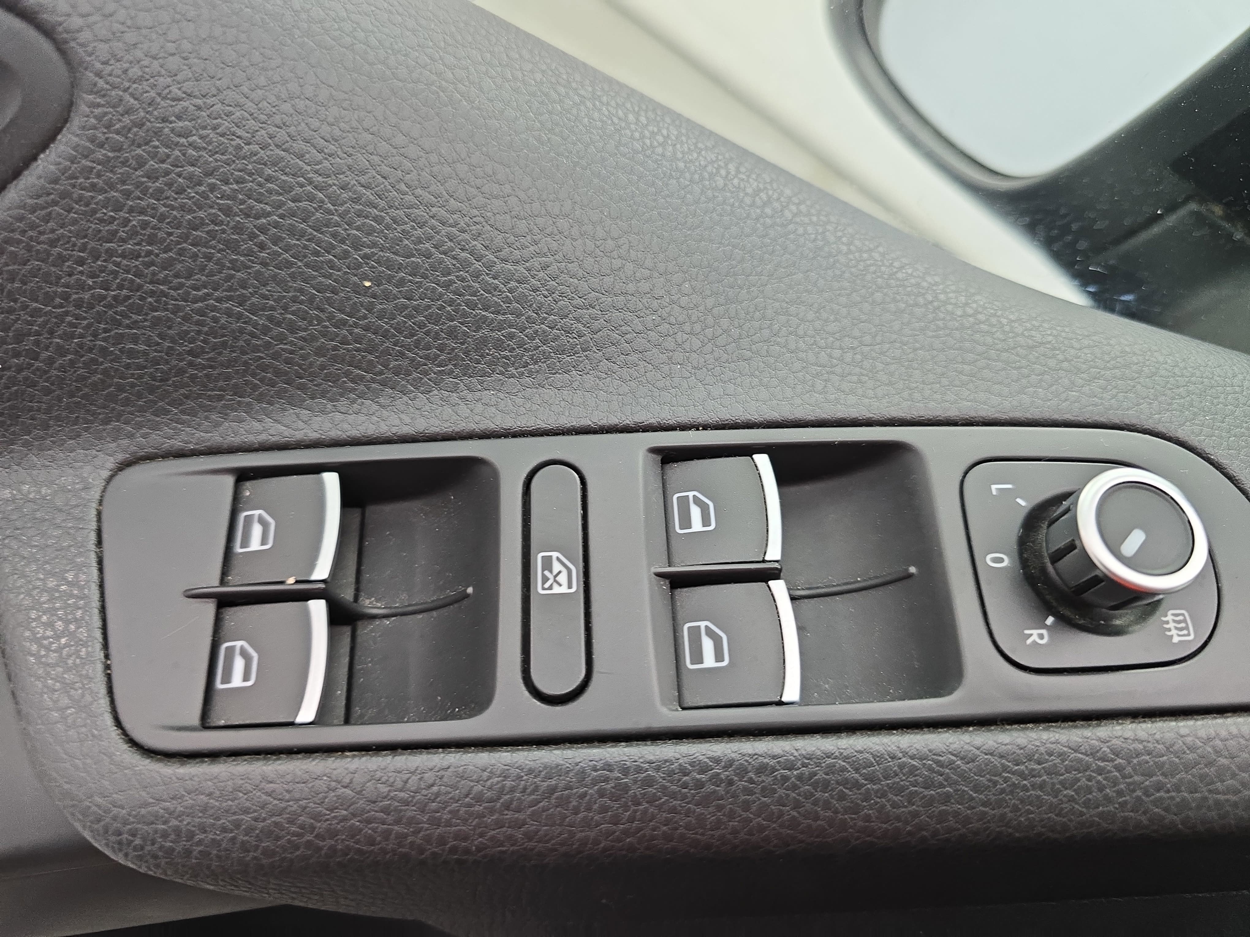 2013 Volkswagen Tiguan SE