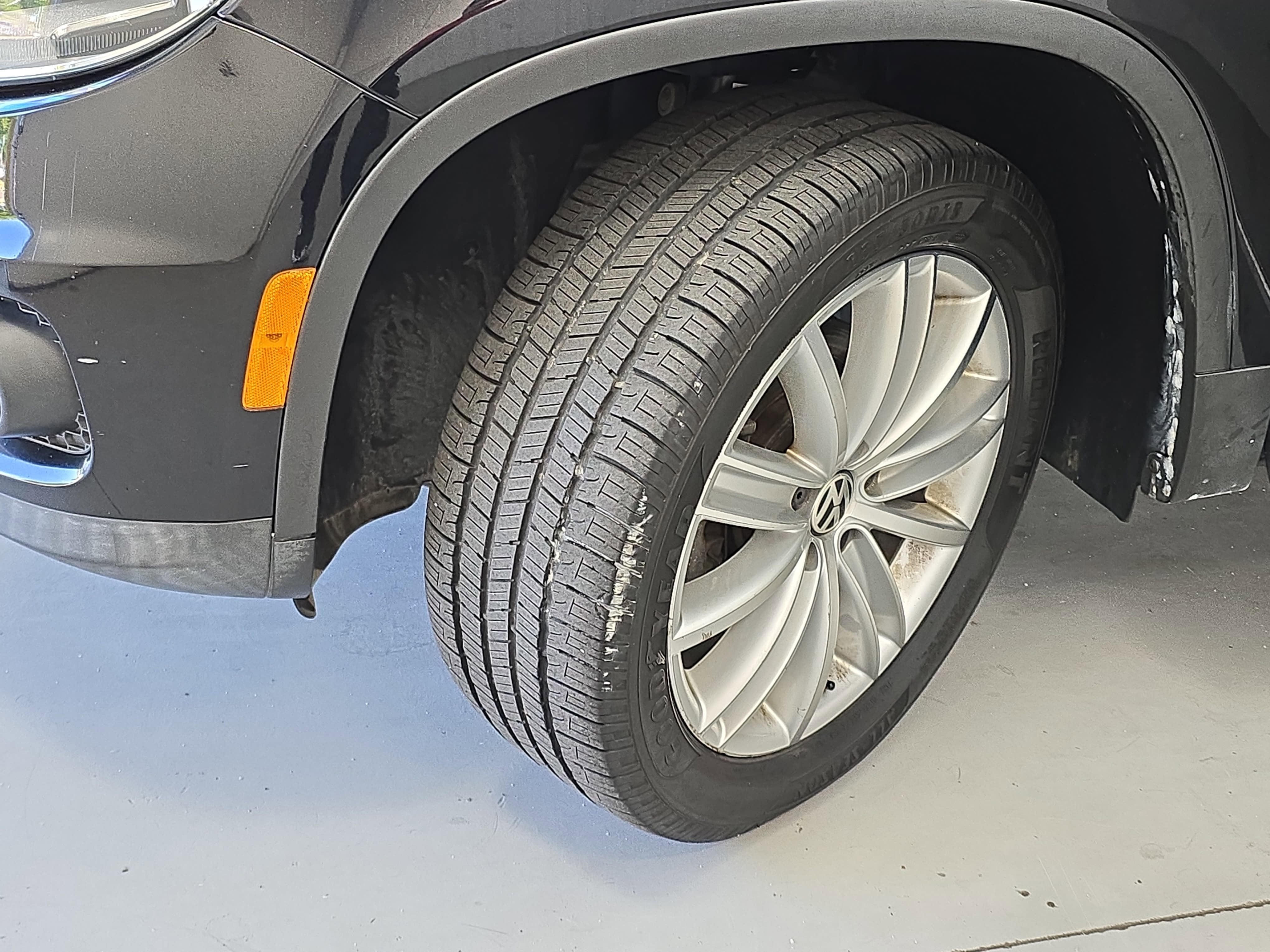2013 Volkswagen Tiguan SE