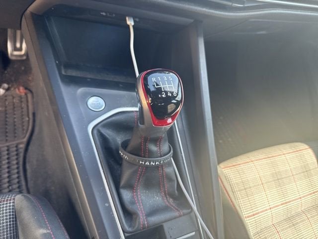 2022 Volkswagen Golf GTI S