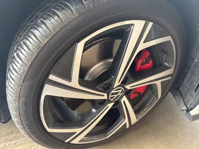 2025 Volkswagen Golf GTI SE
