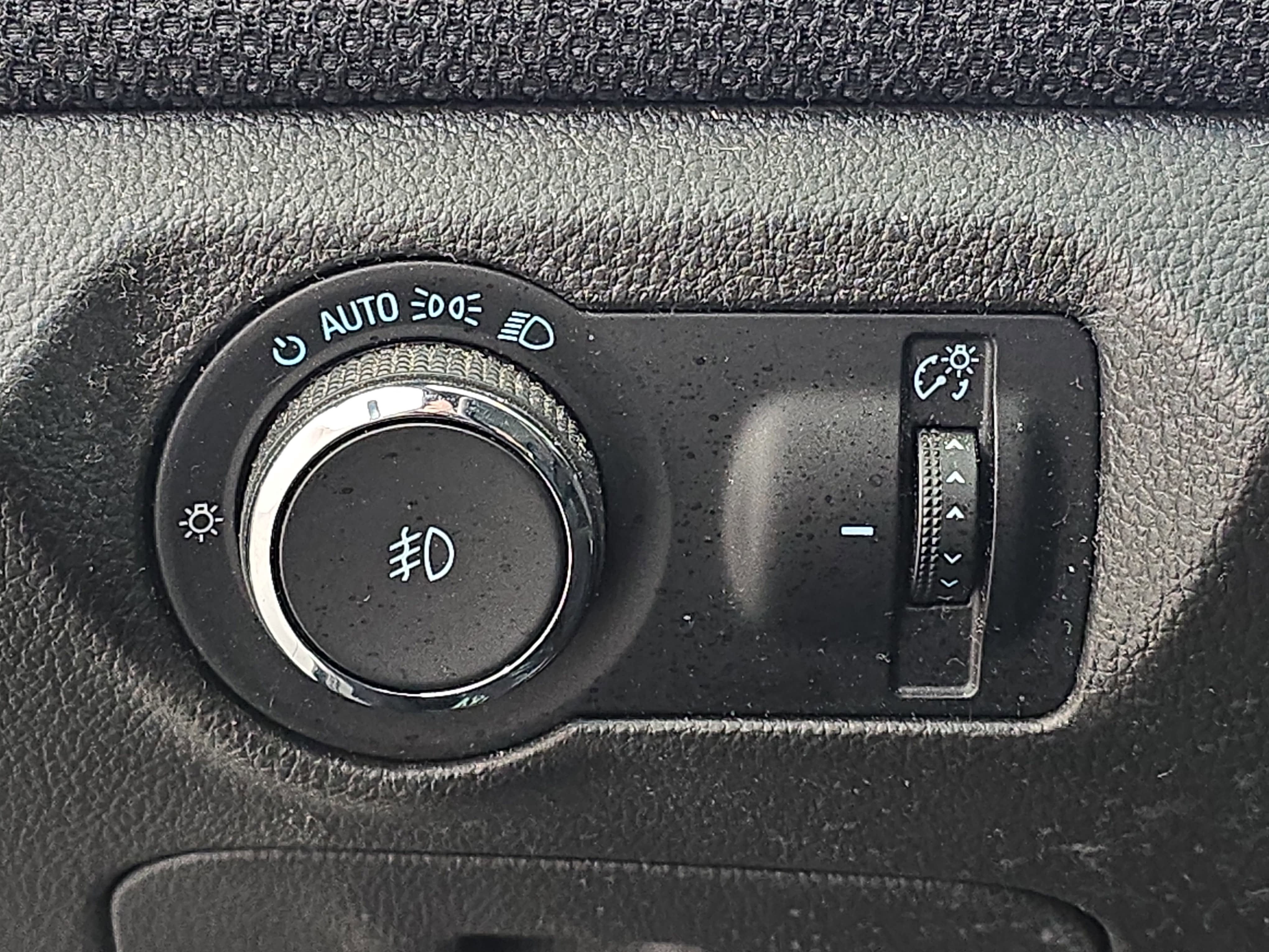 2011 Chevrolet Cruze LT w/1LT