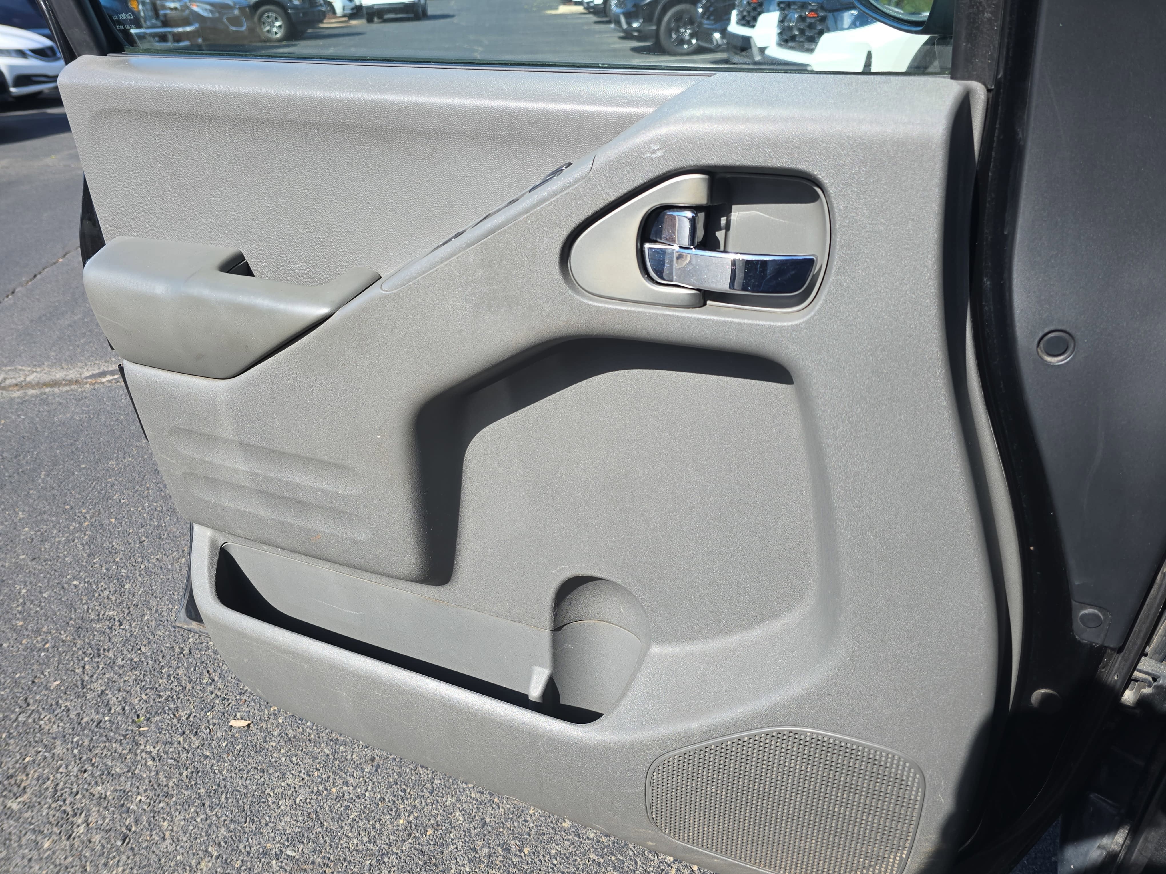 2015 Nissan Frontier Desert Runner