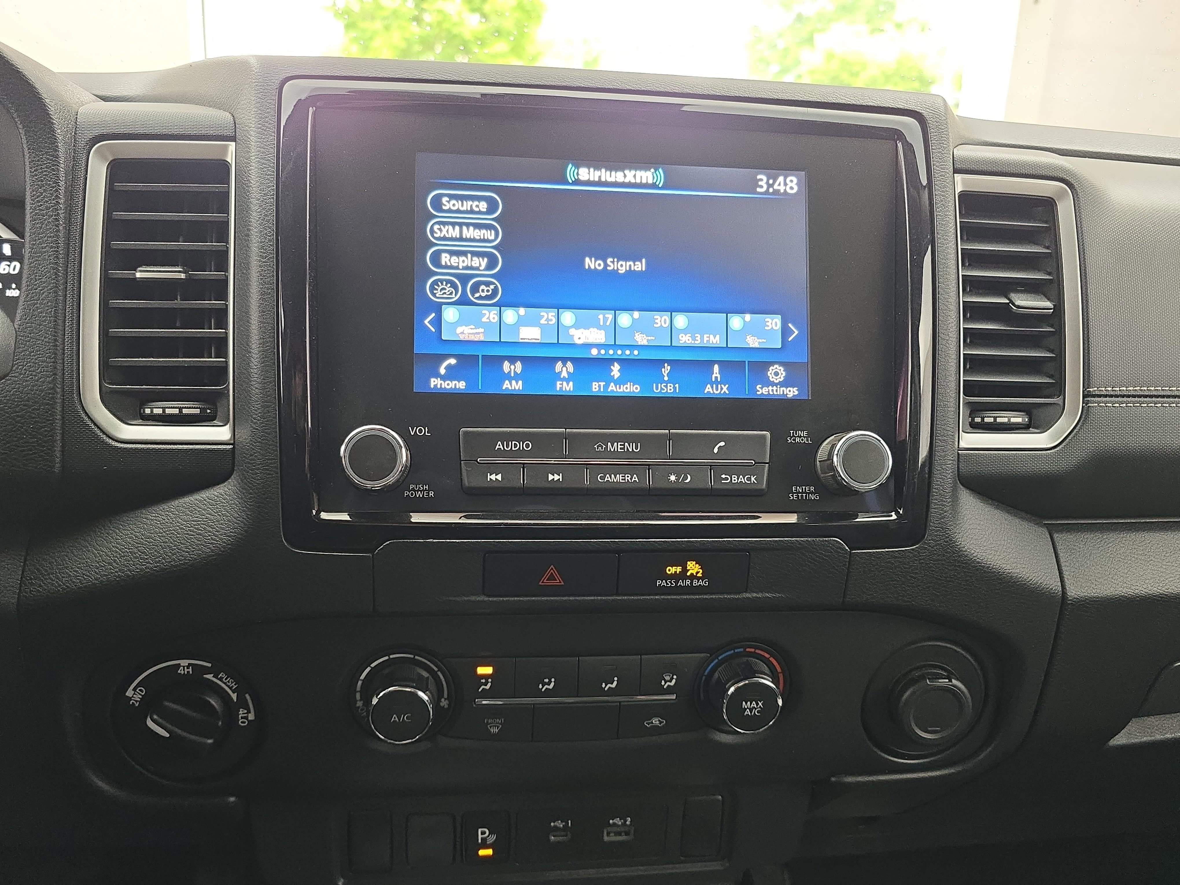 2022 Nissan Frontier SV