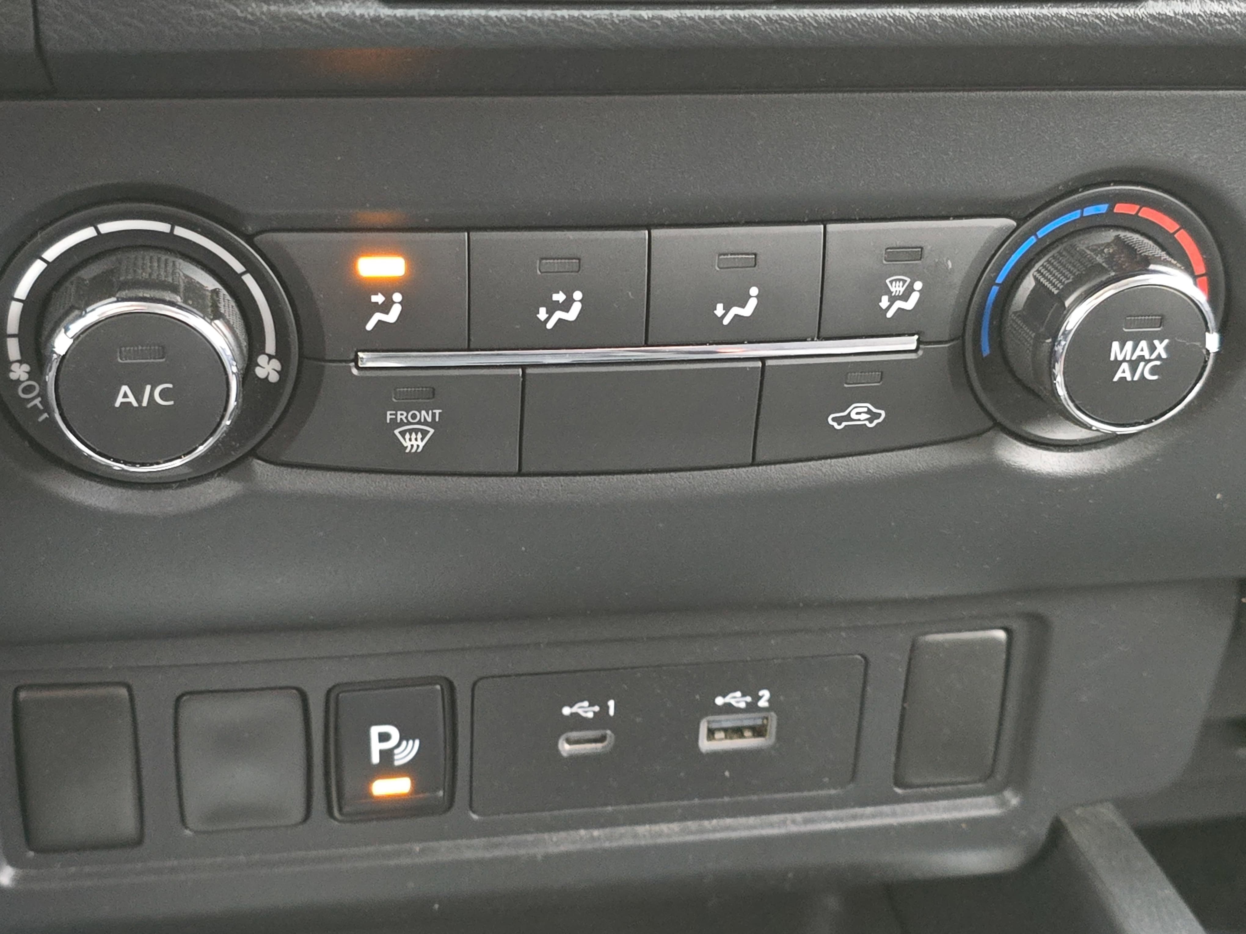 2022 Nissan Frontier SV