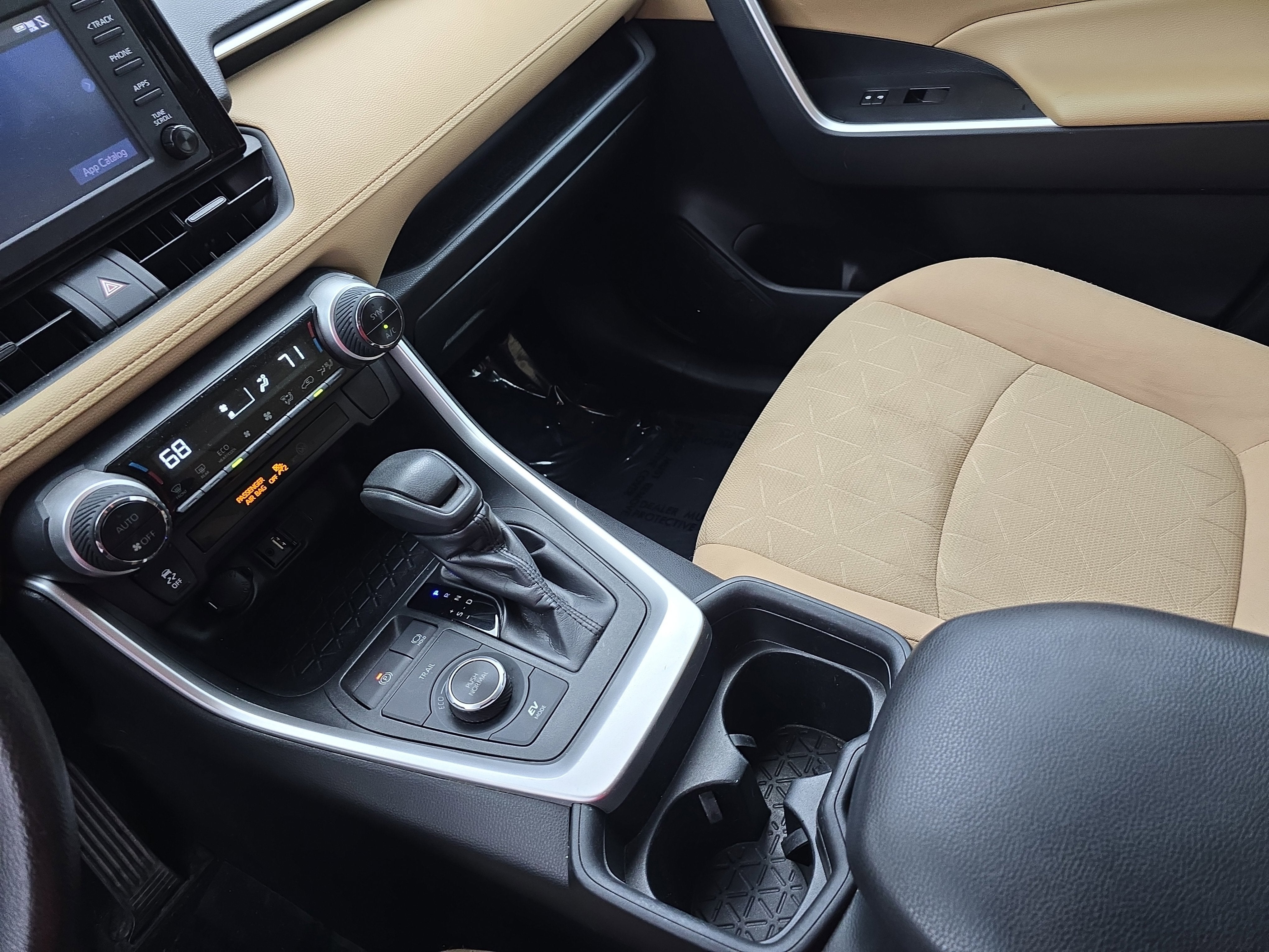 2019 Toyota RAV4 Hybrid XLE