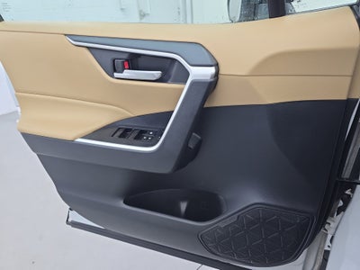 2019 Toyota RAV4 Hybrid XLE