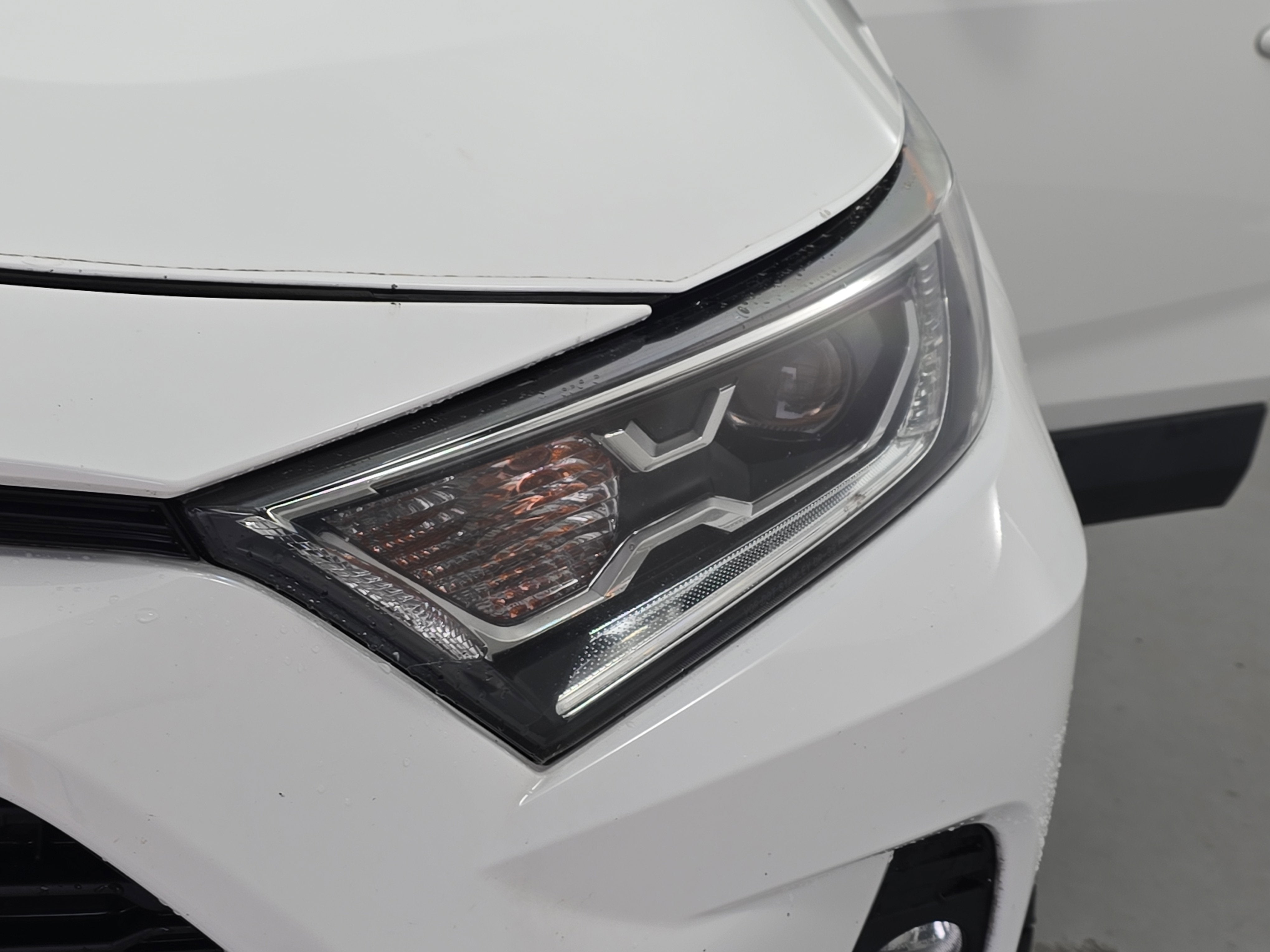 2019 Toyota RAV4 Hybrid XLE