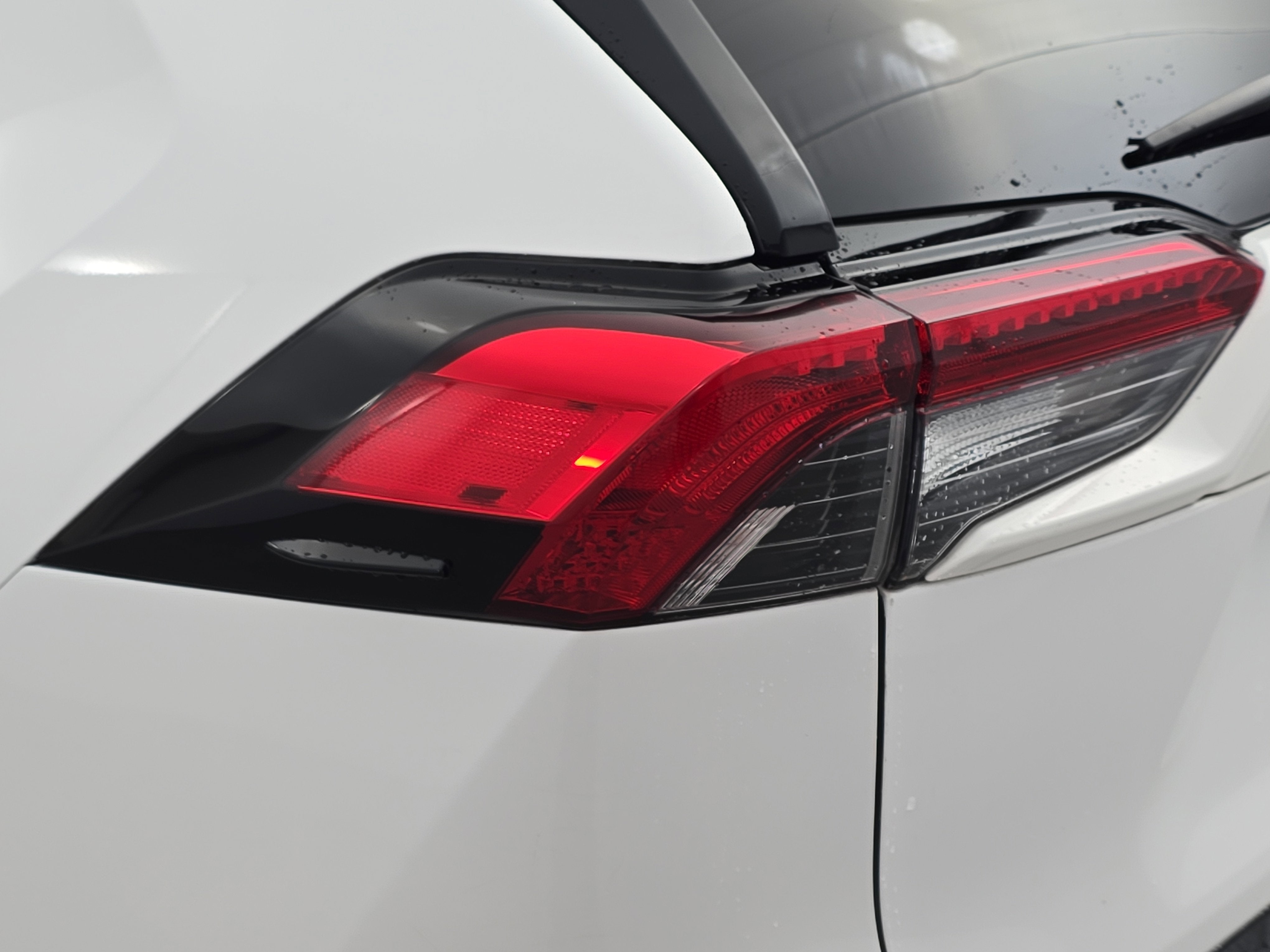 2019 Toyota RAV4 Hybrid XLE