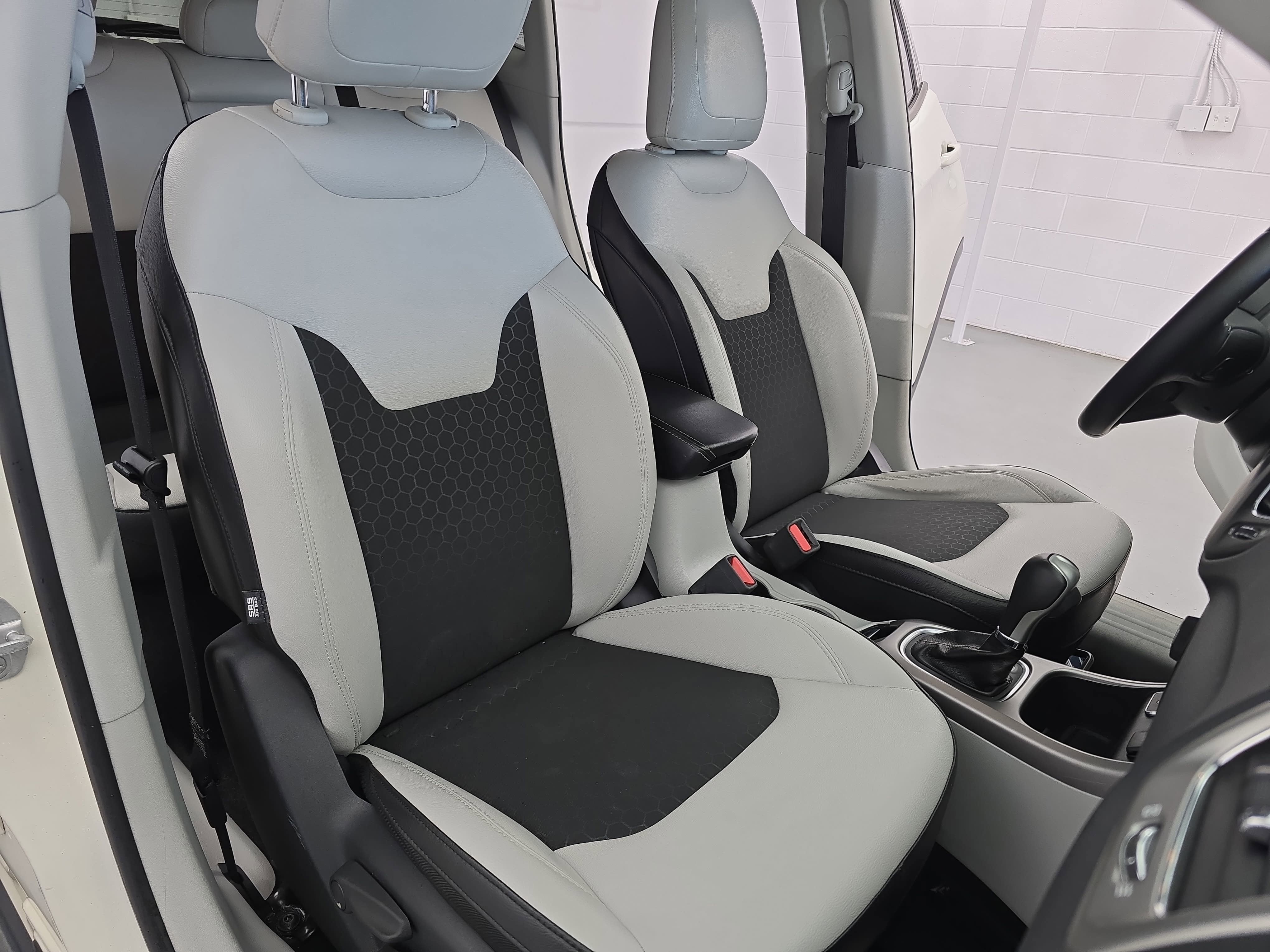 2019 Jeep Compass Latitude w/Sun/Wheel Pkg