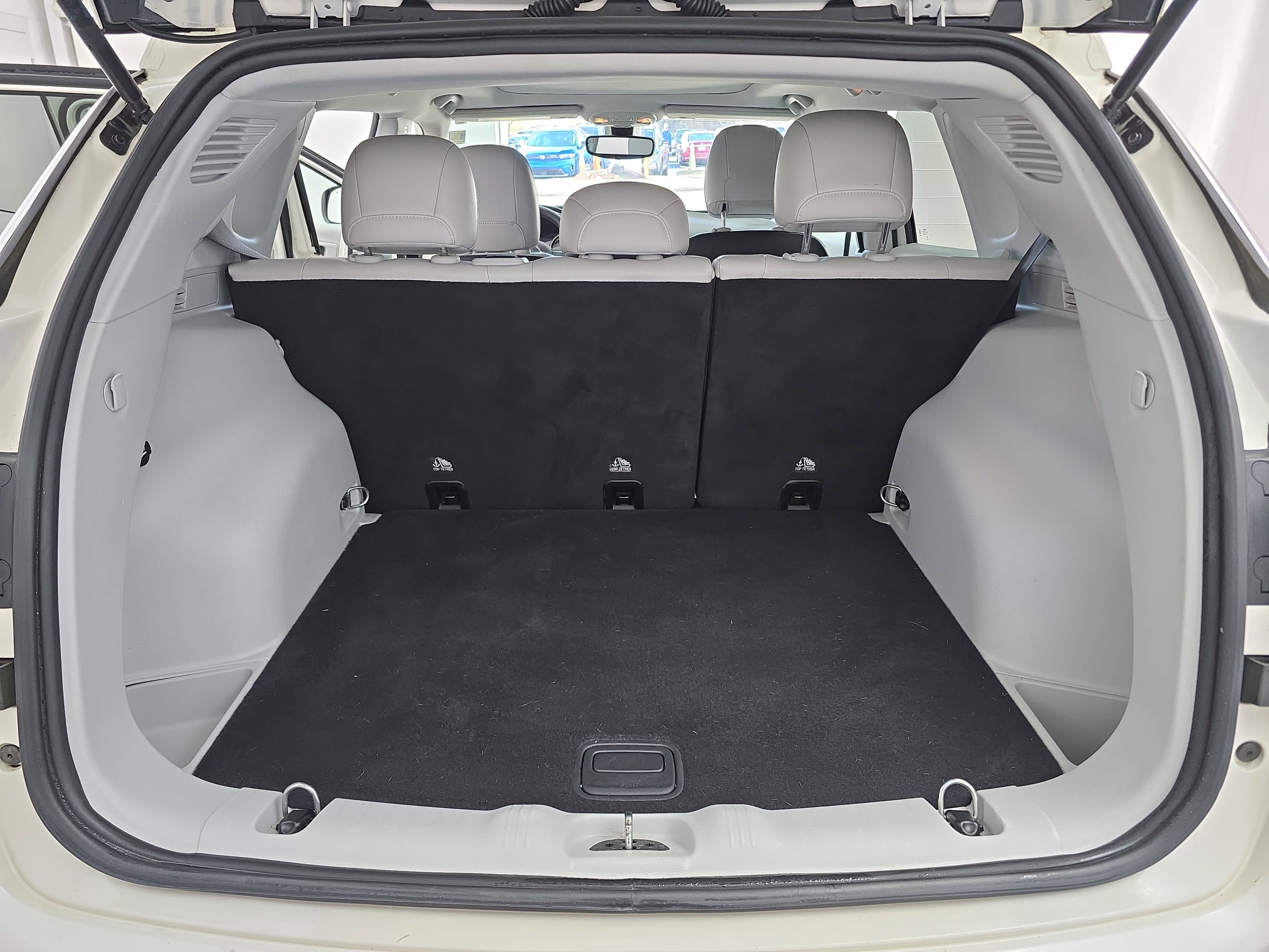 2019 Jeep Compass Latitude w/Sun/Wheel Pkg