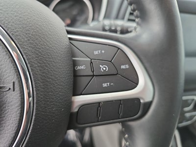 2019 Jeep Compass Latitude w/Sun/Wheel Pkg