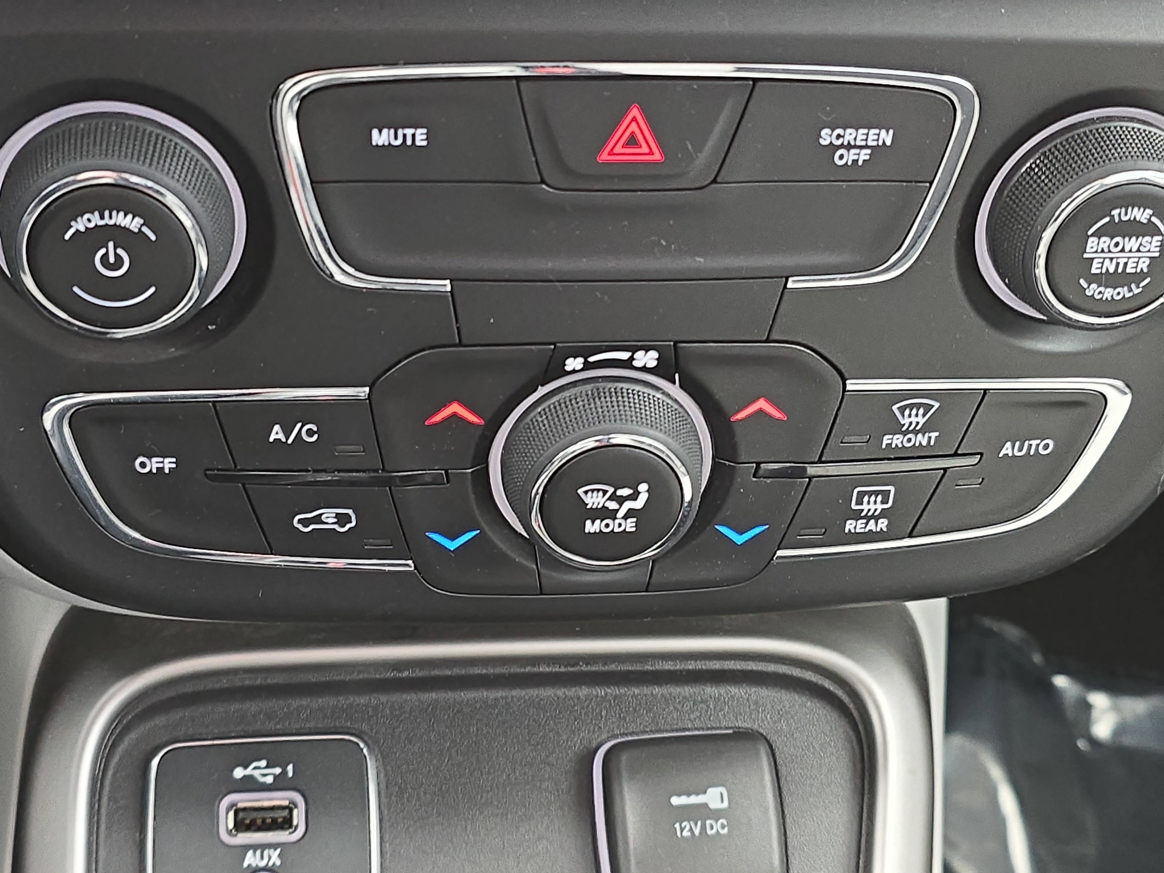 2019 Jeep Compass Latitude w/Sun/Wheel Pkg