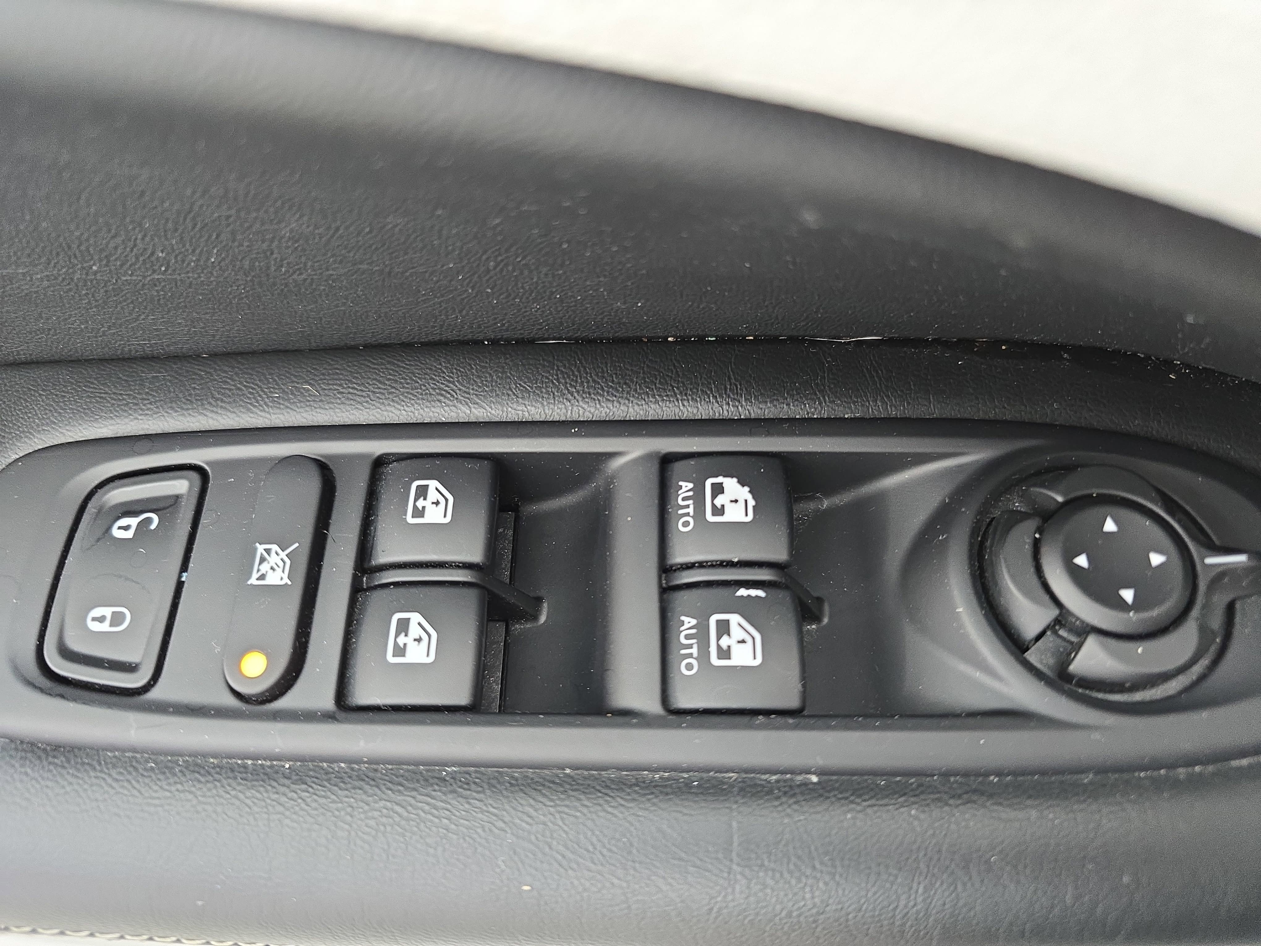 2019 Jeep Compass Latitude w/Sun/Wheel Pkg