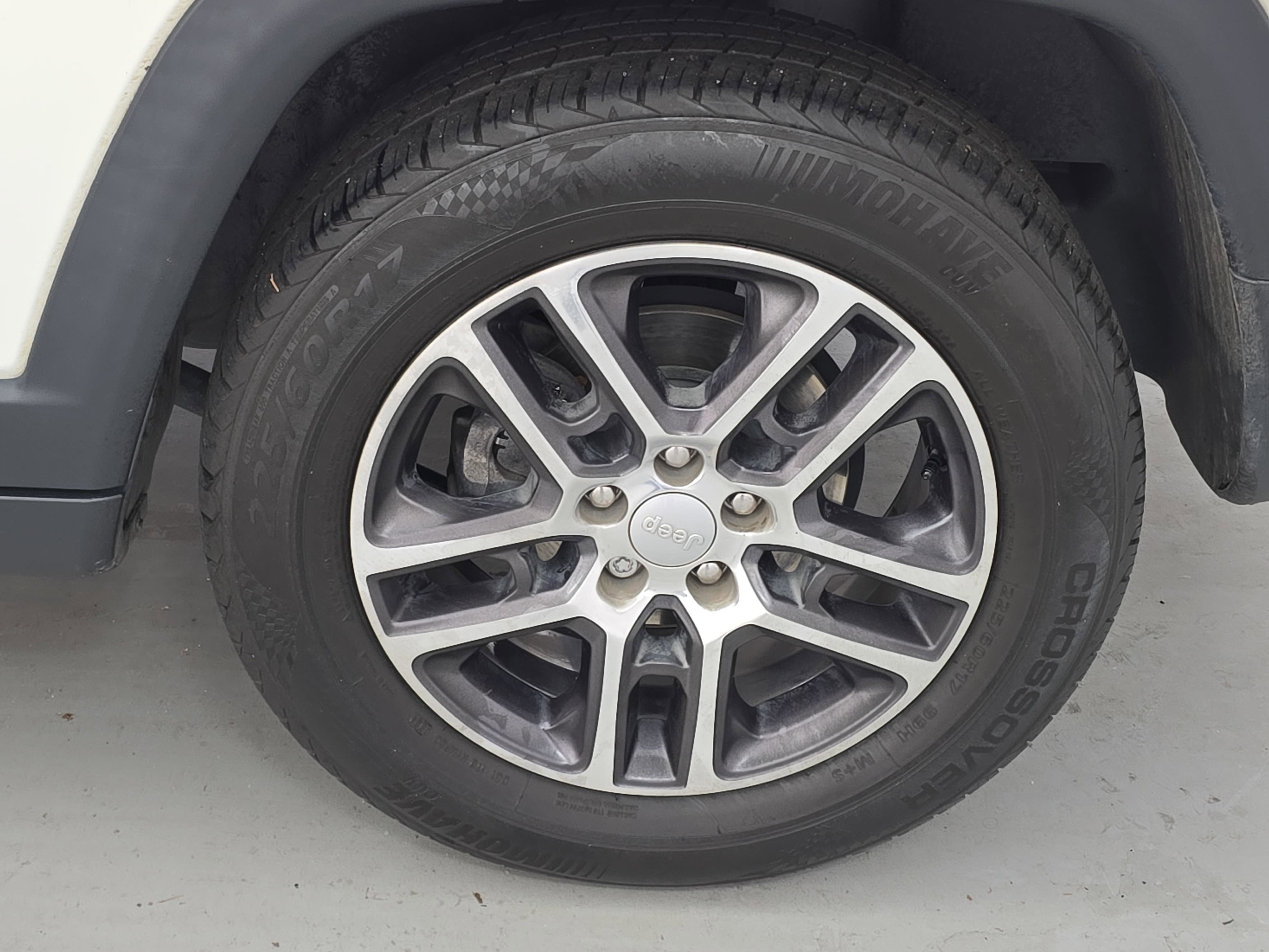 2019 Jeep Compass Latitude w/Sun/Wheel Pkg