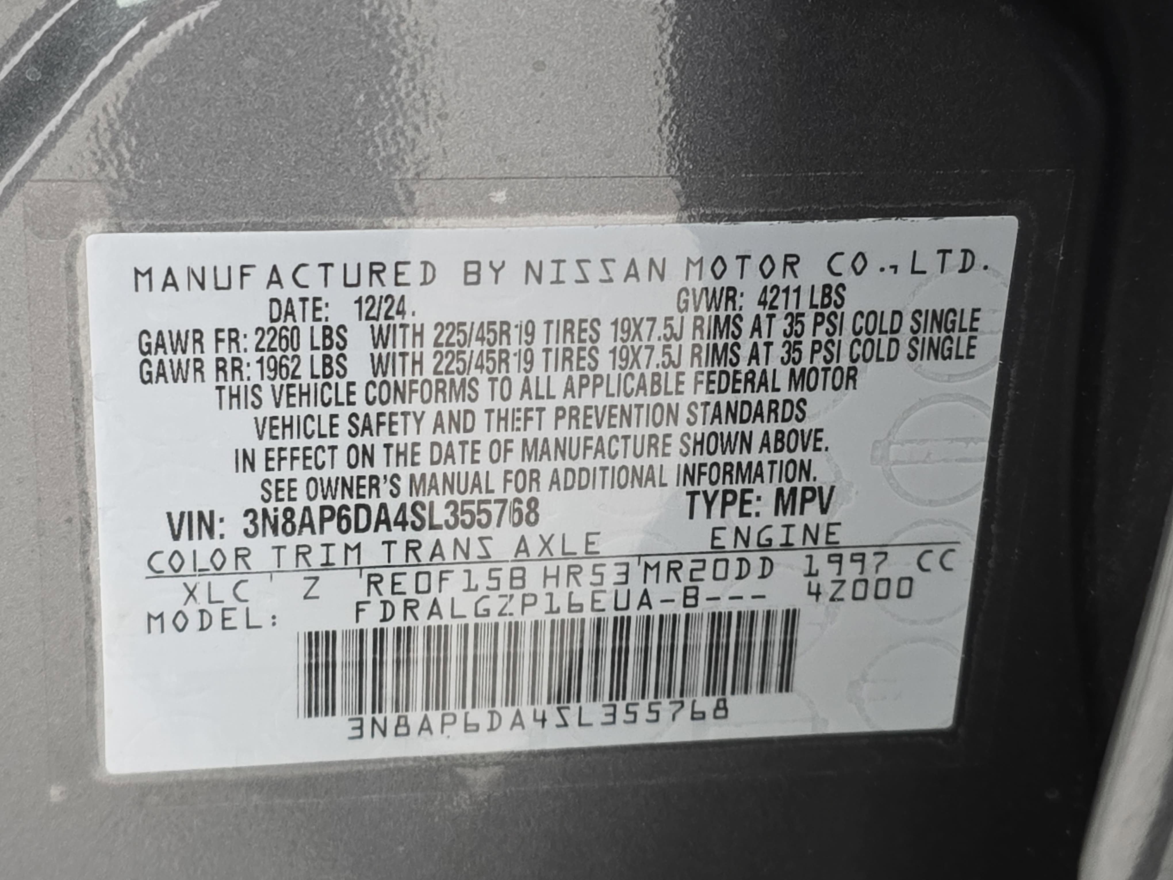 2025 Nissan Kicks SR