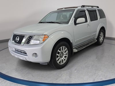 2010 Nissan Pathfinder LE