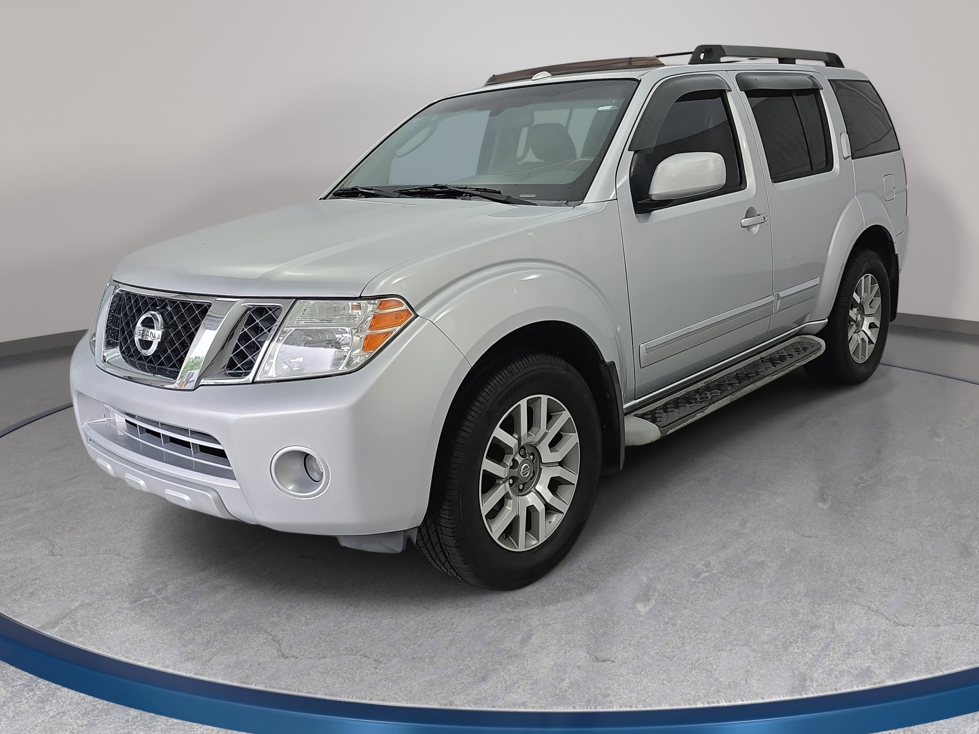 2010 Nissan Pathfinder LE