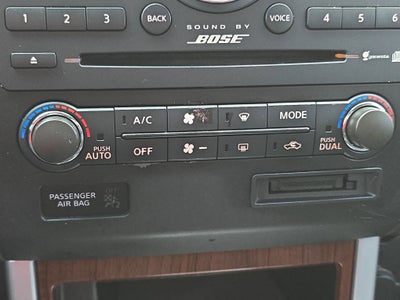 2010 Nissan Pathfinder LE