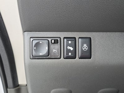 2010 Nissan Pathfinder LE