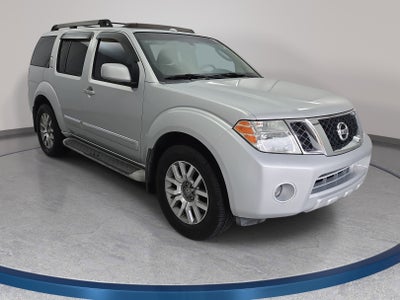 2010 Nissan Pathfinder LE